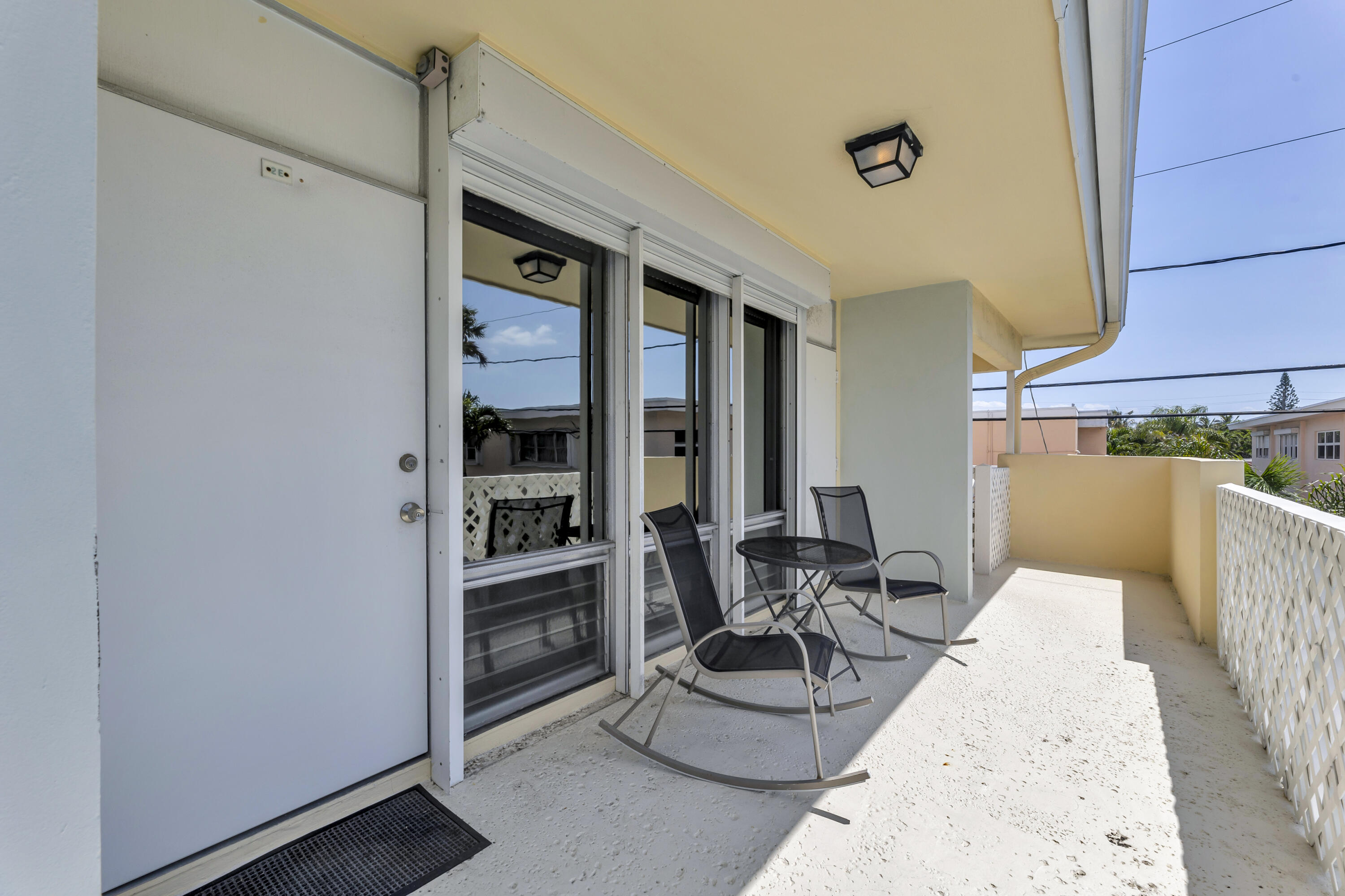 4630 Poinciana Street 2e