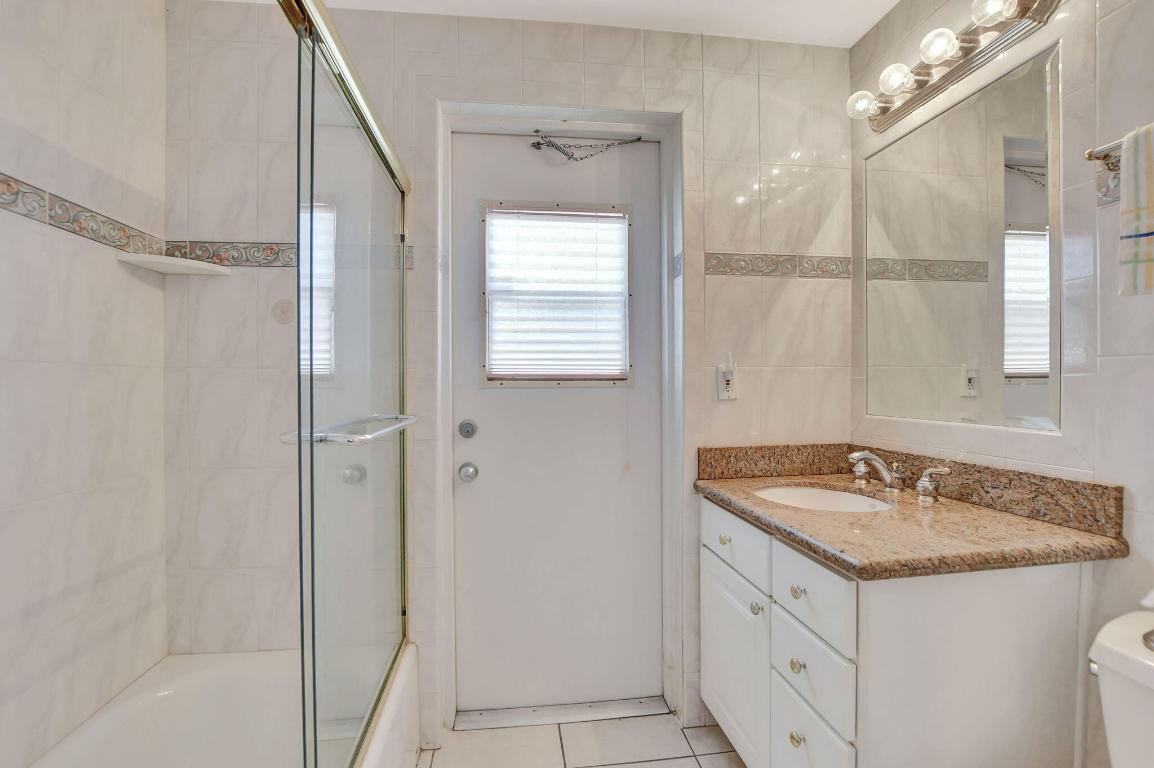 1214 SE 12th Terrace