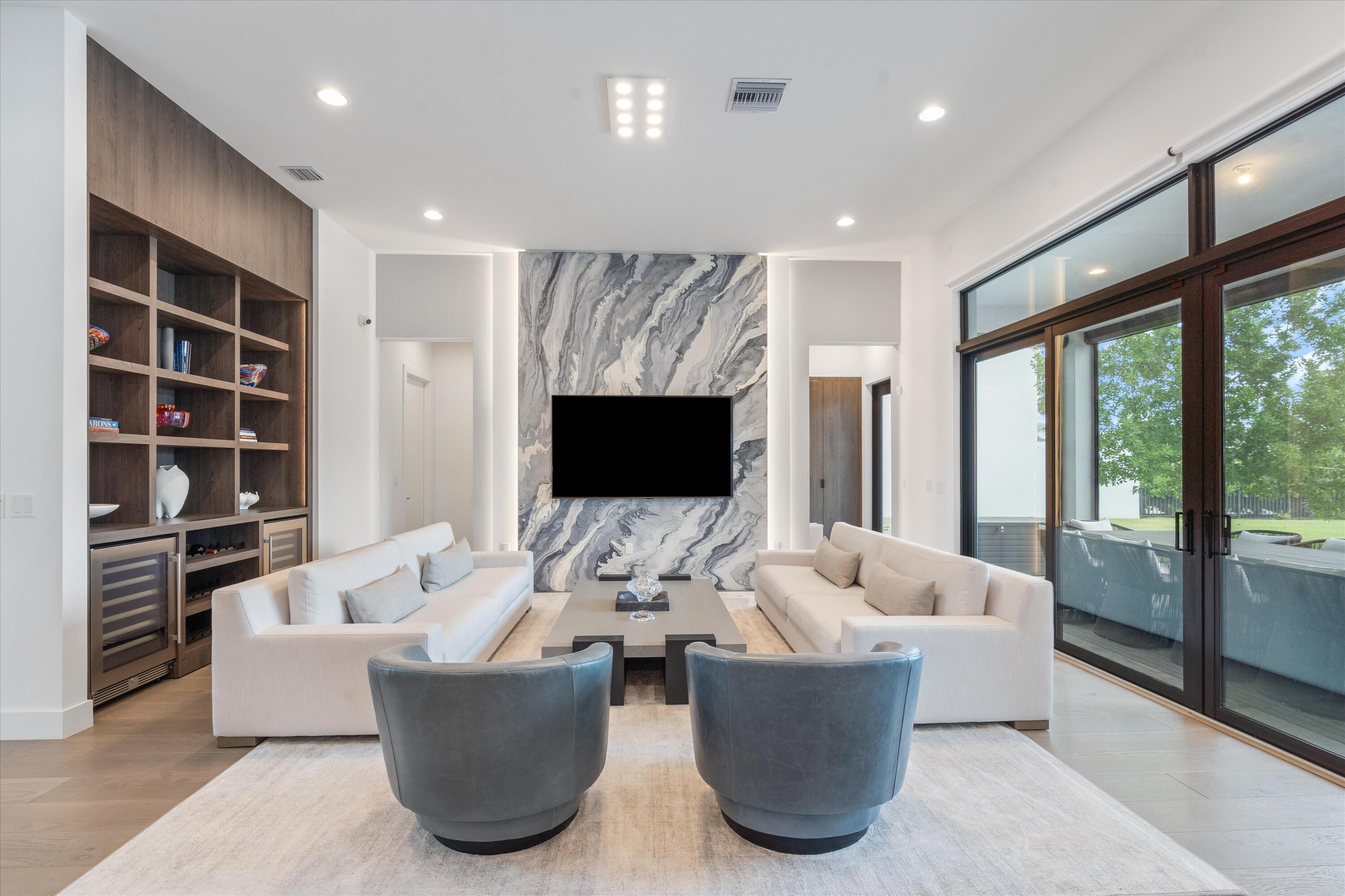9964 Espresso Manor