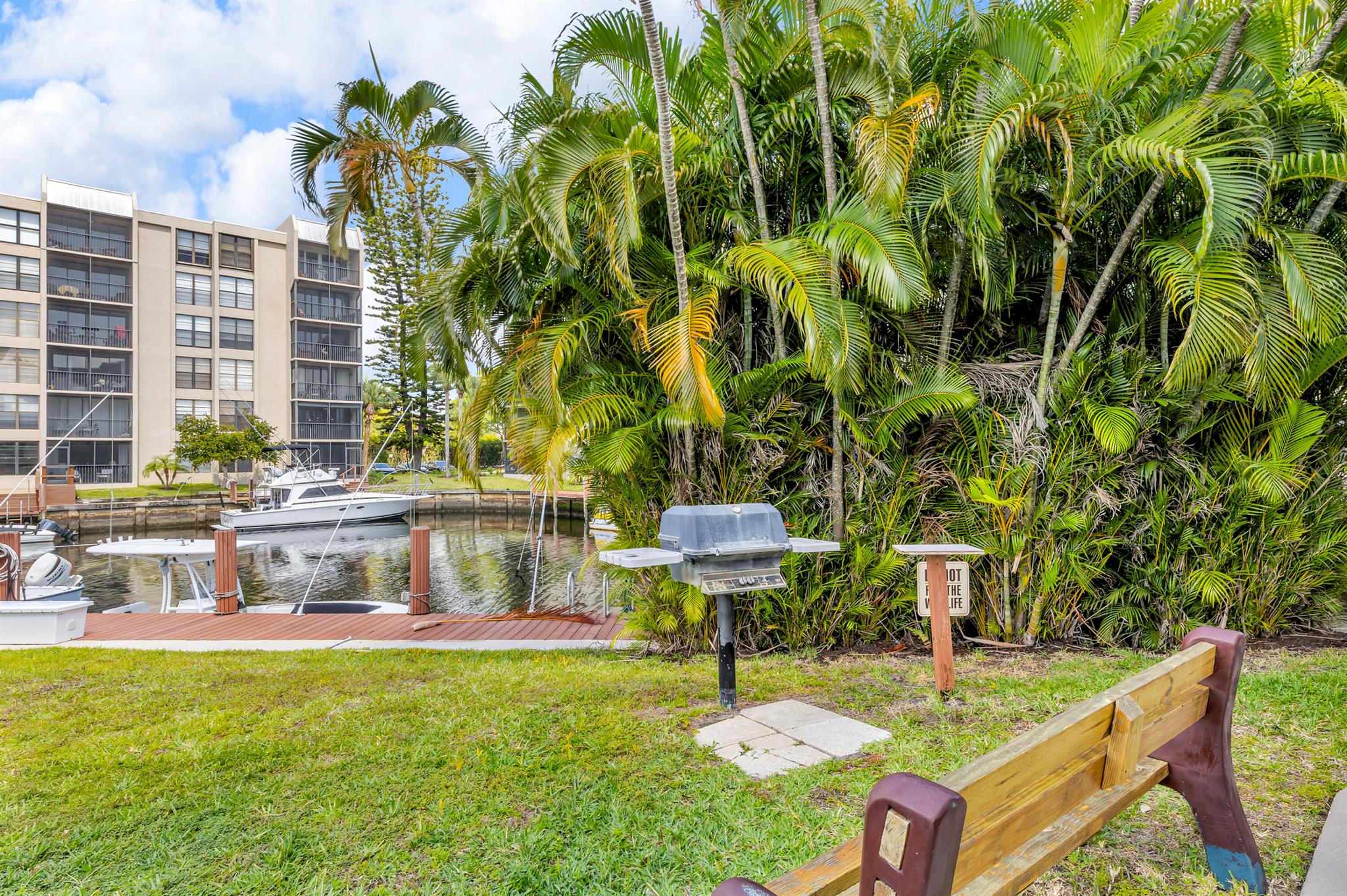 6 Royal Palm Way 307