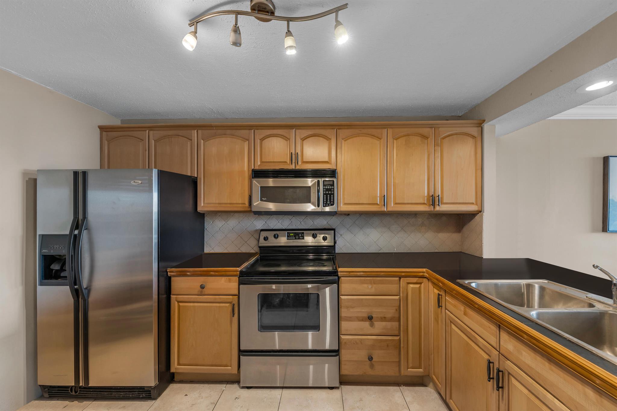 6 Royal Palm Way 307