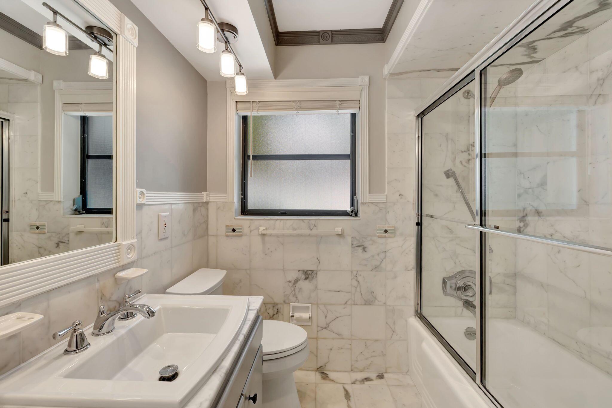 1233 SE 12th Terrace