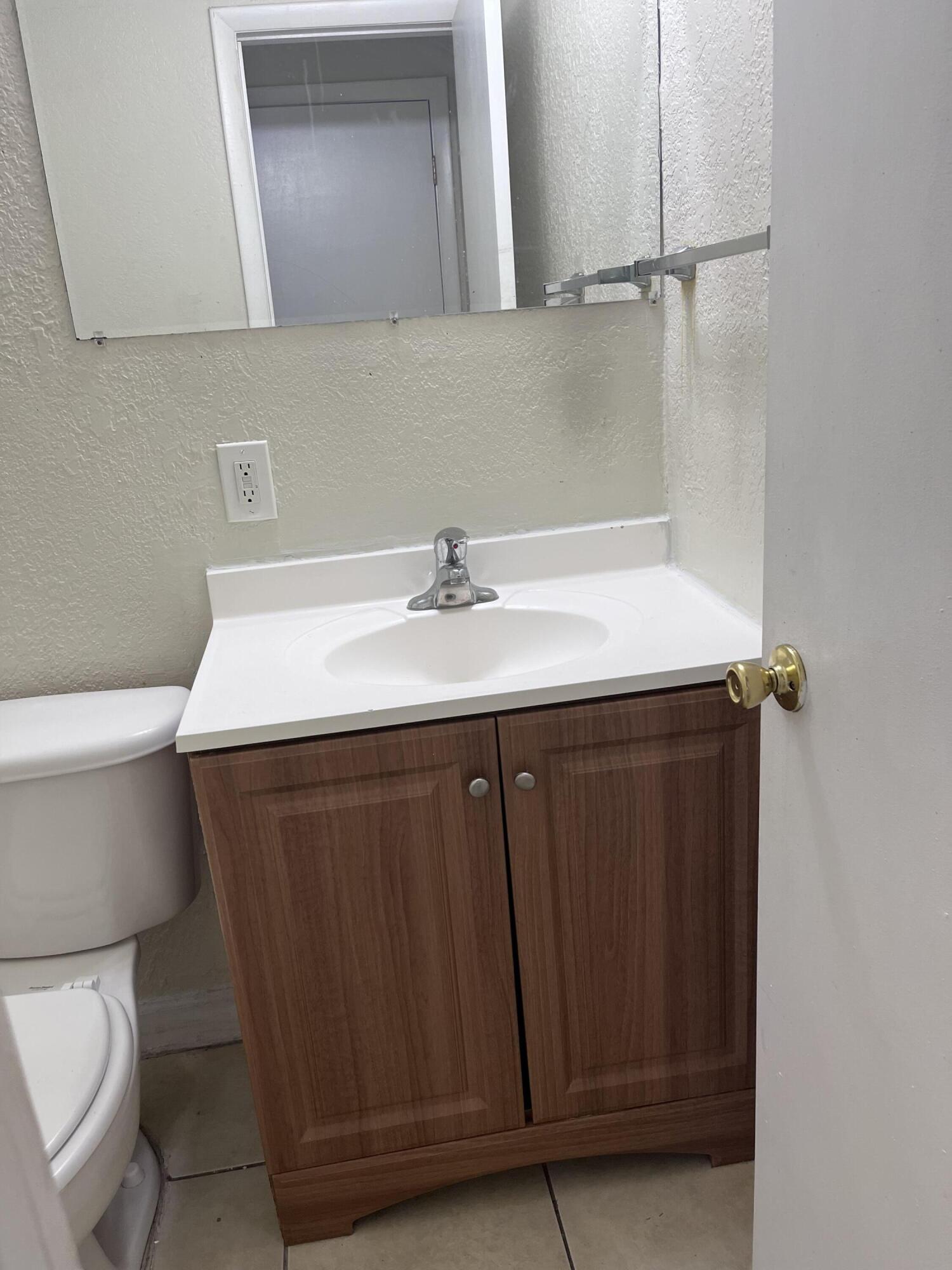 801 NW 46th Avenue 801