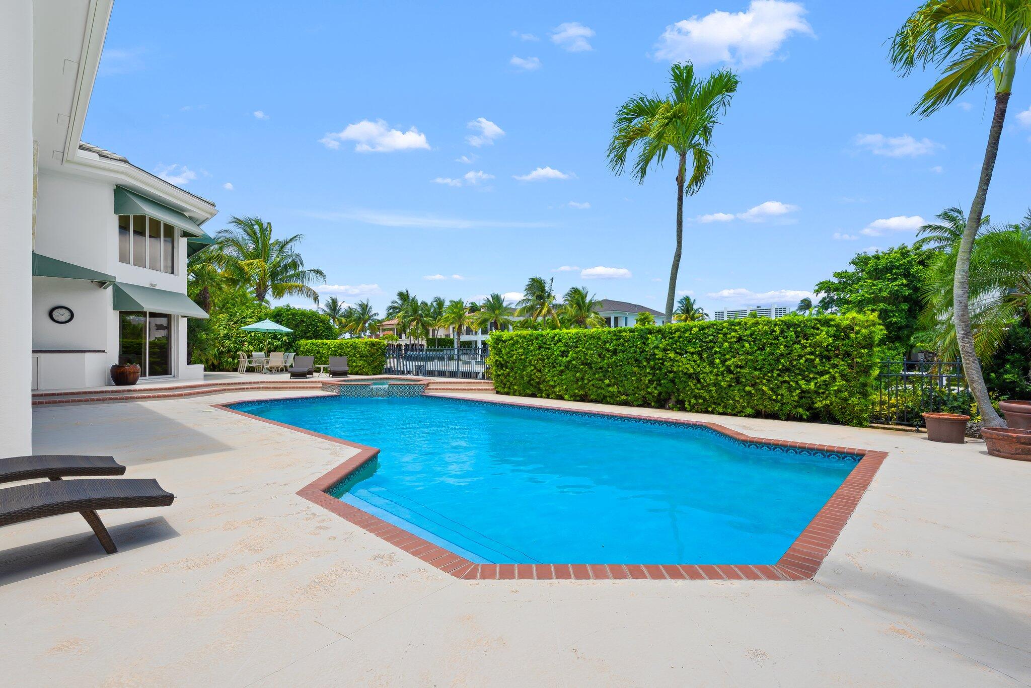 396 E Coconut Palm Road