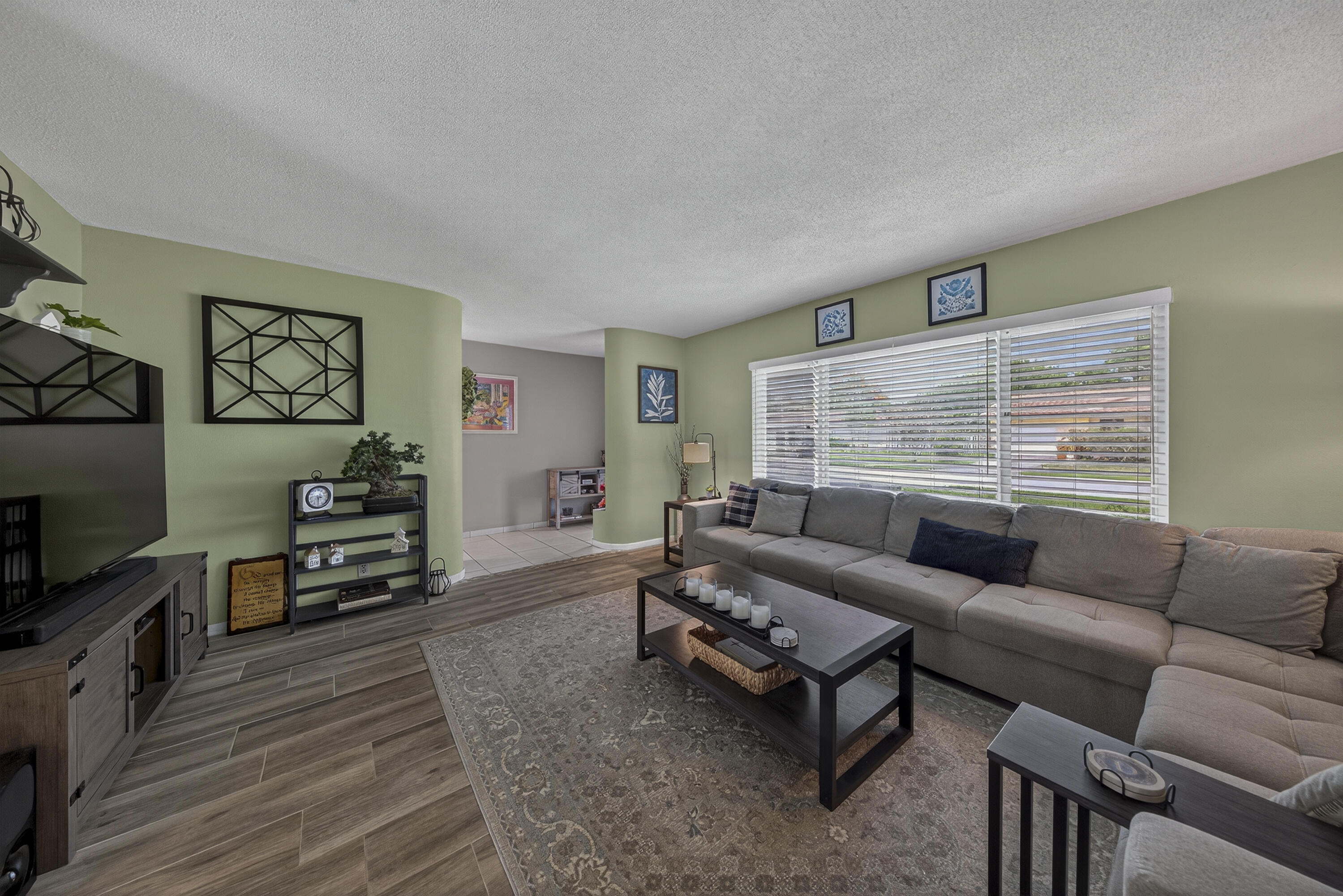 555 NW 15th Avenue