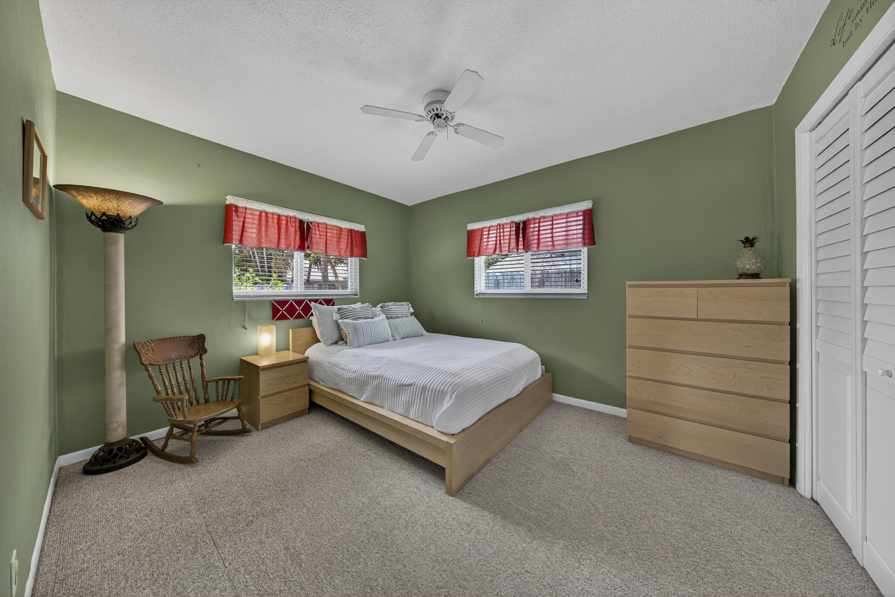 555 NW 15th Avenue
