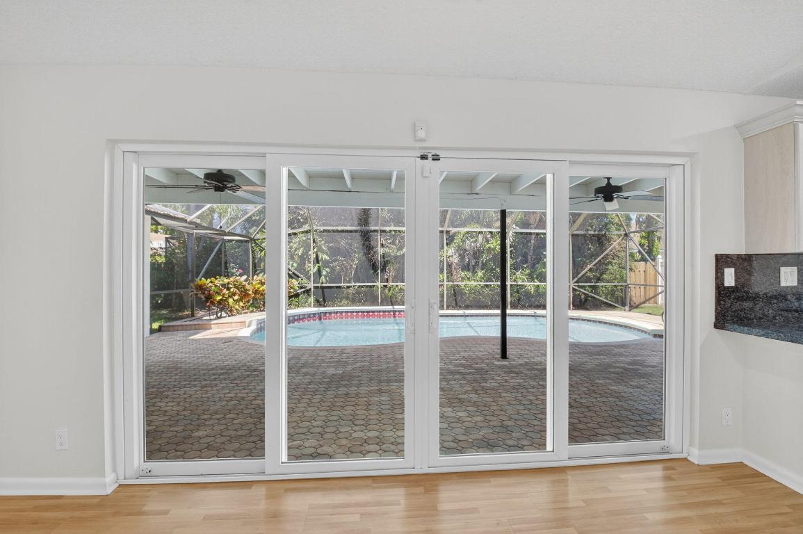 17414 Spring Tree Ln Lane