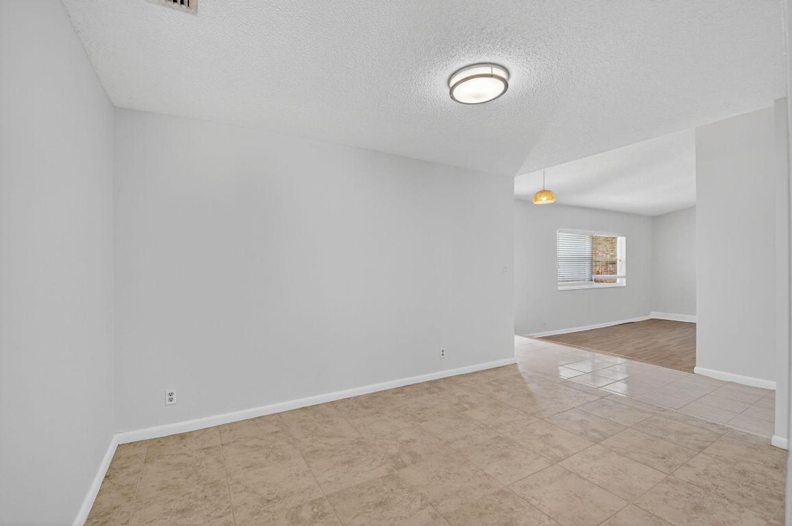 17414 Spring Tree Ln Lane