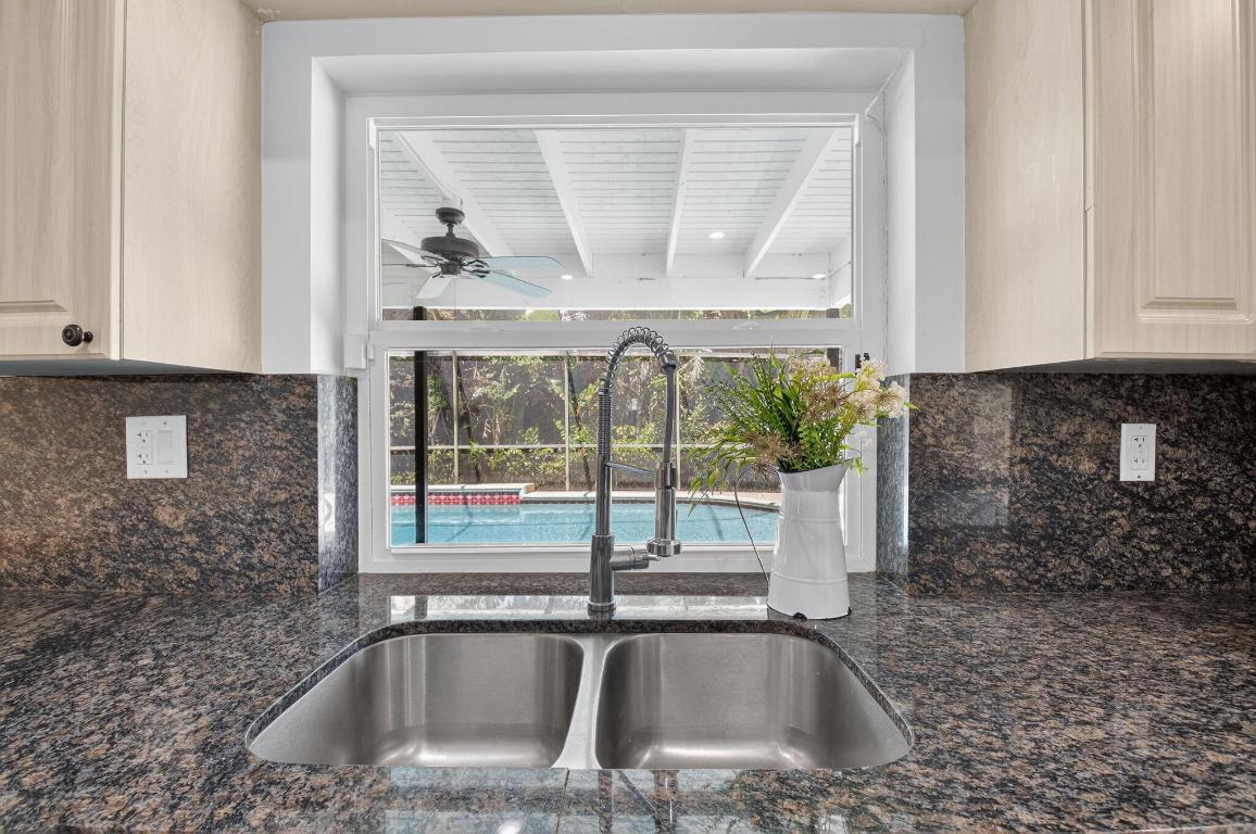 17414 Spring Tree Ln Lane