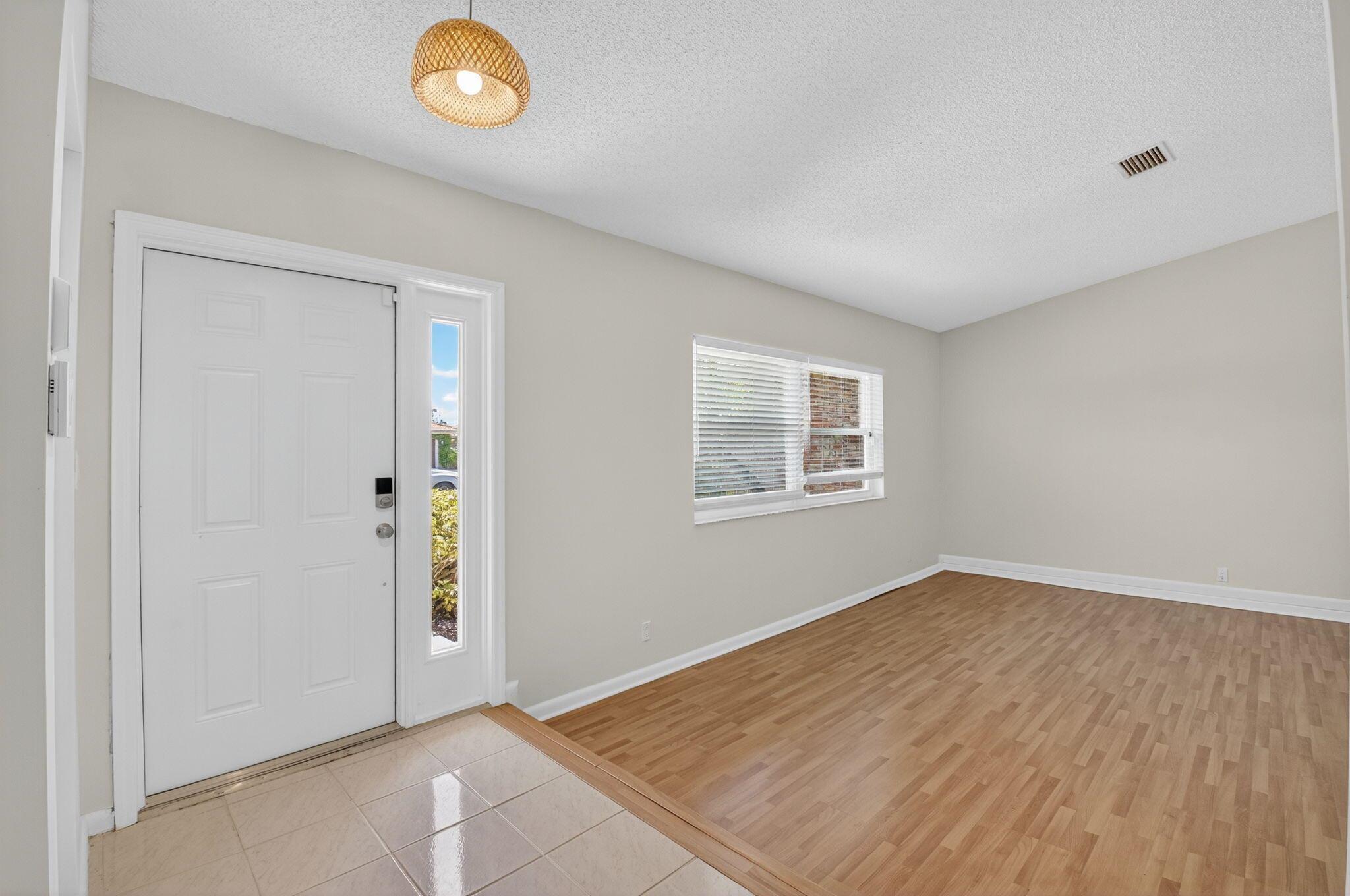 17414 Spring Tree Ln Lane