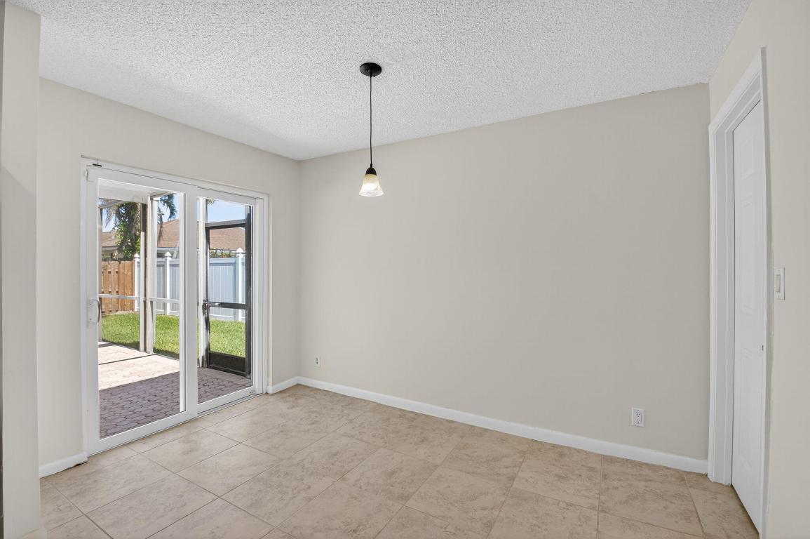 17414 Spring Tree Ln Lane