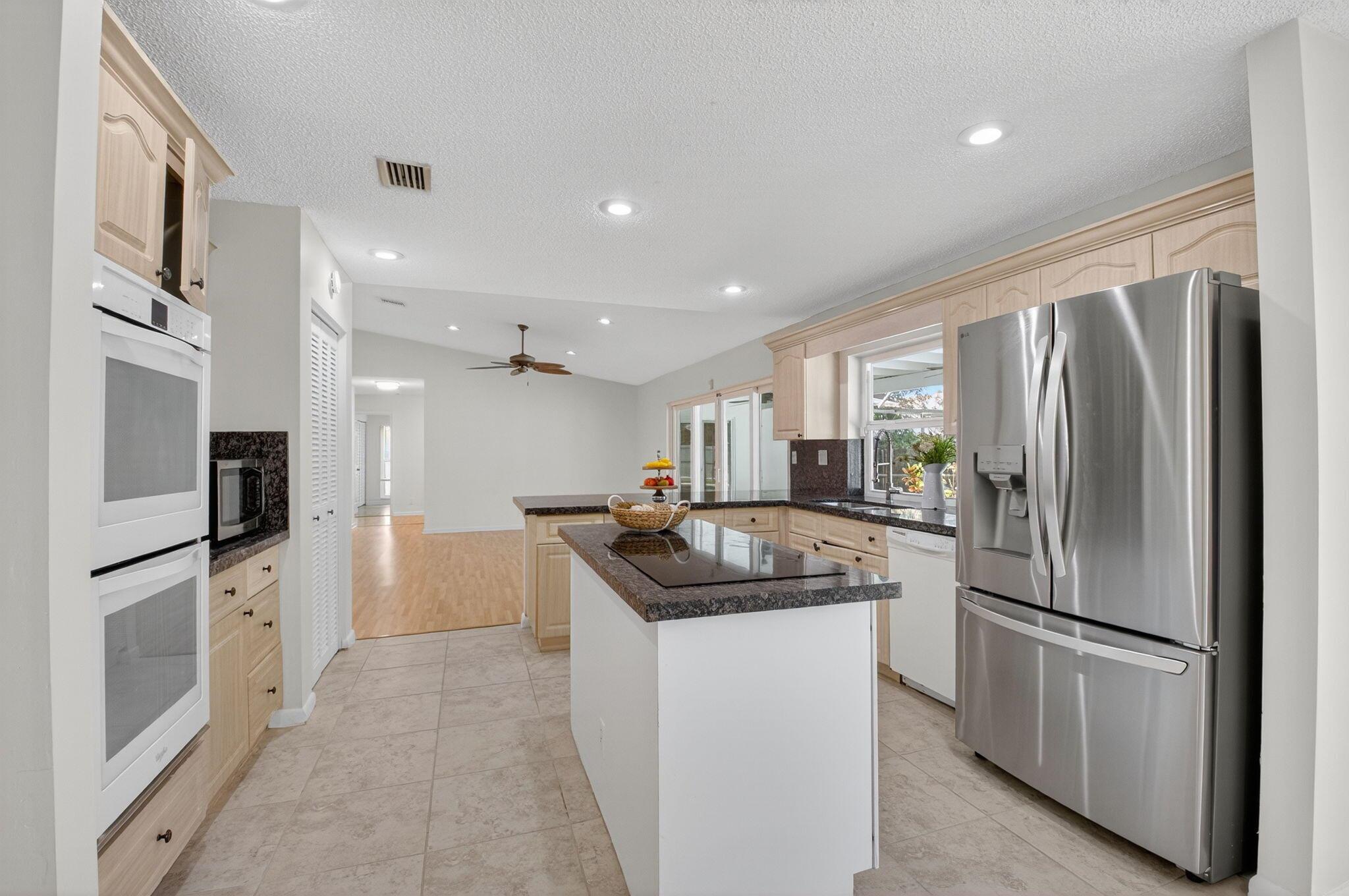 17414 Spring Tree Ln Lane