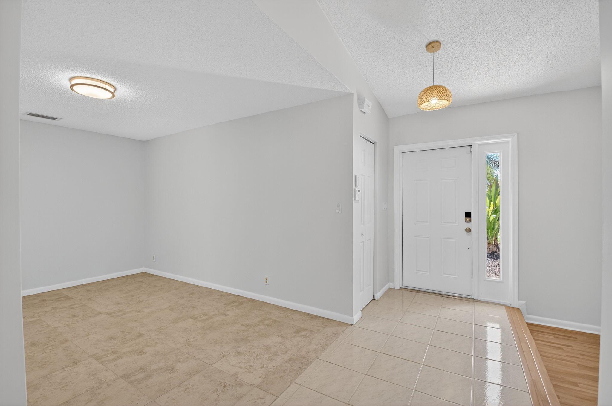 17414 Spring Tree Ln Lane