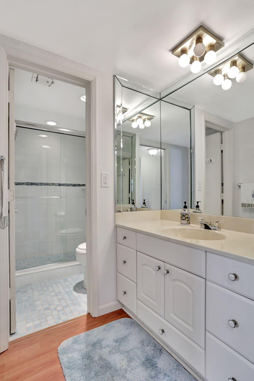 1069 Hillsboro Mile, Unit 705