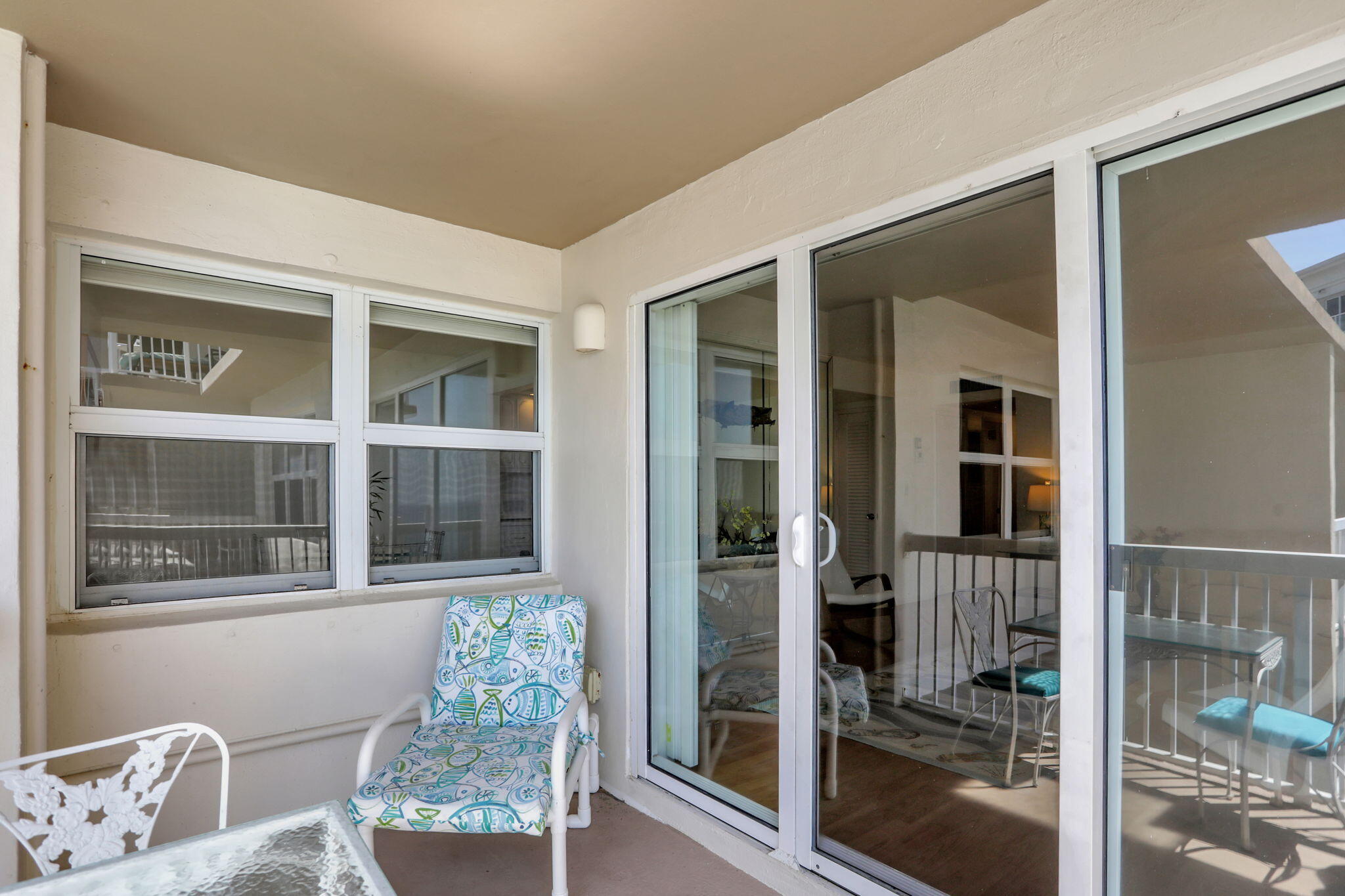 1069 Hillsboro Mile, Unit 705