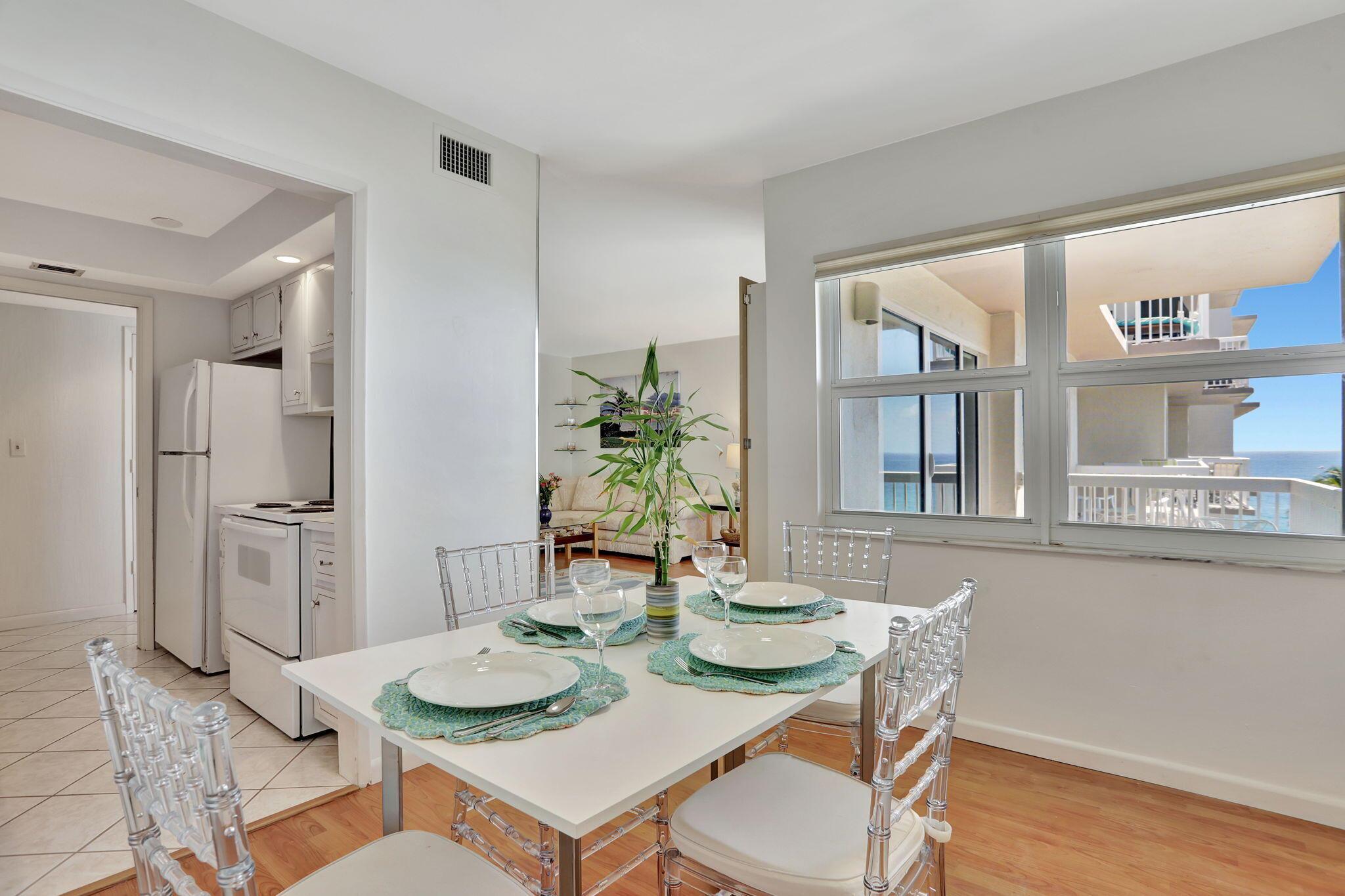 1069 Hillsboro Mile, Unit 705