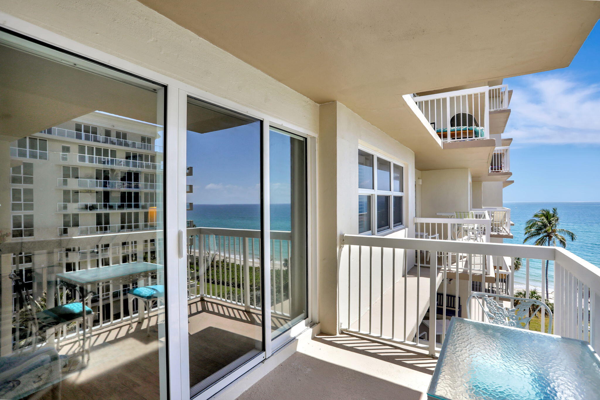 1069 Hillsboro Mile, Unit 705
