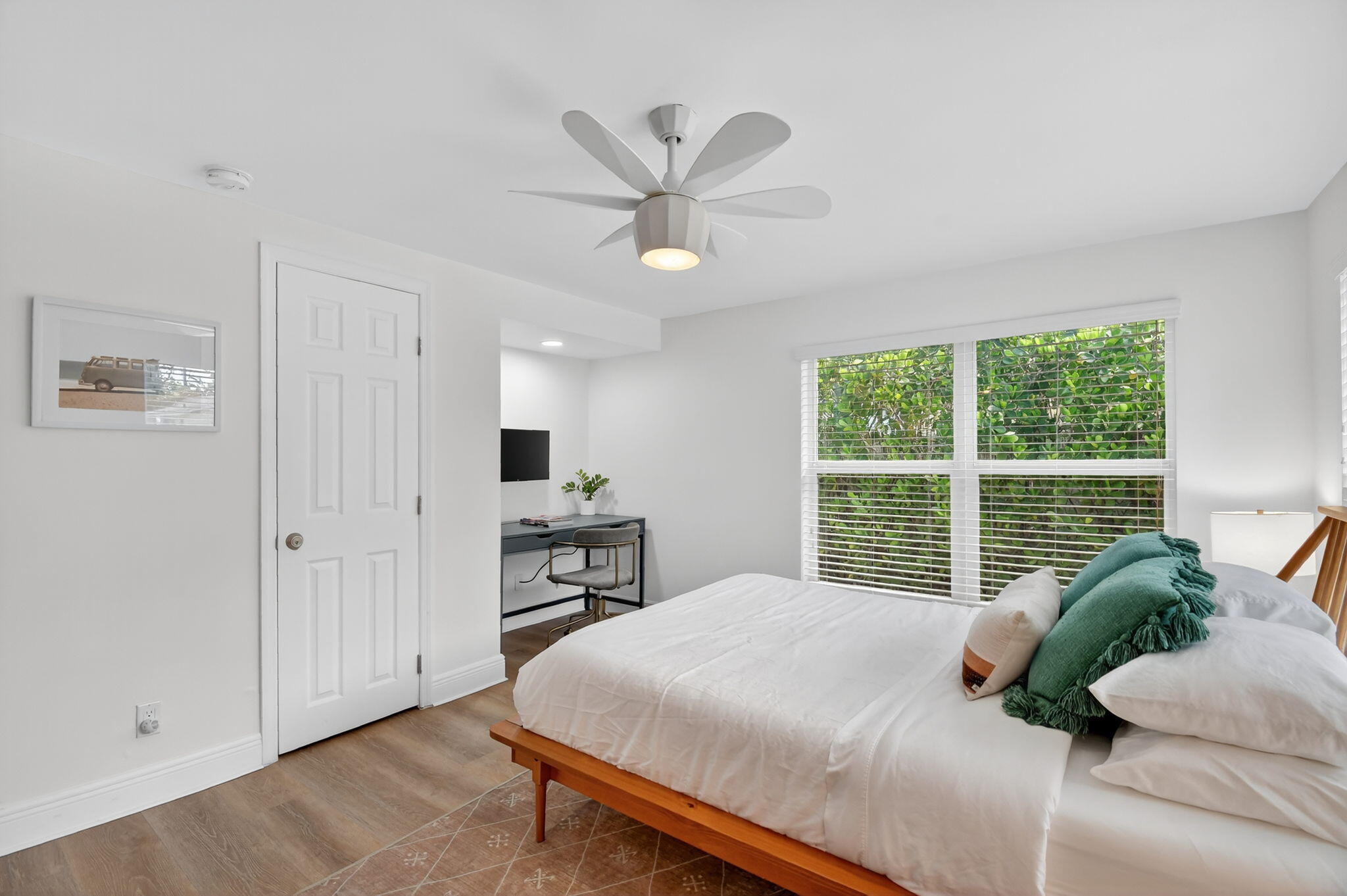 1001 NE 16th Street