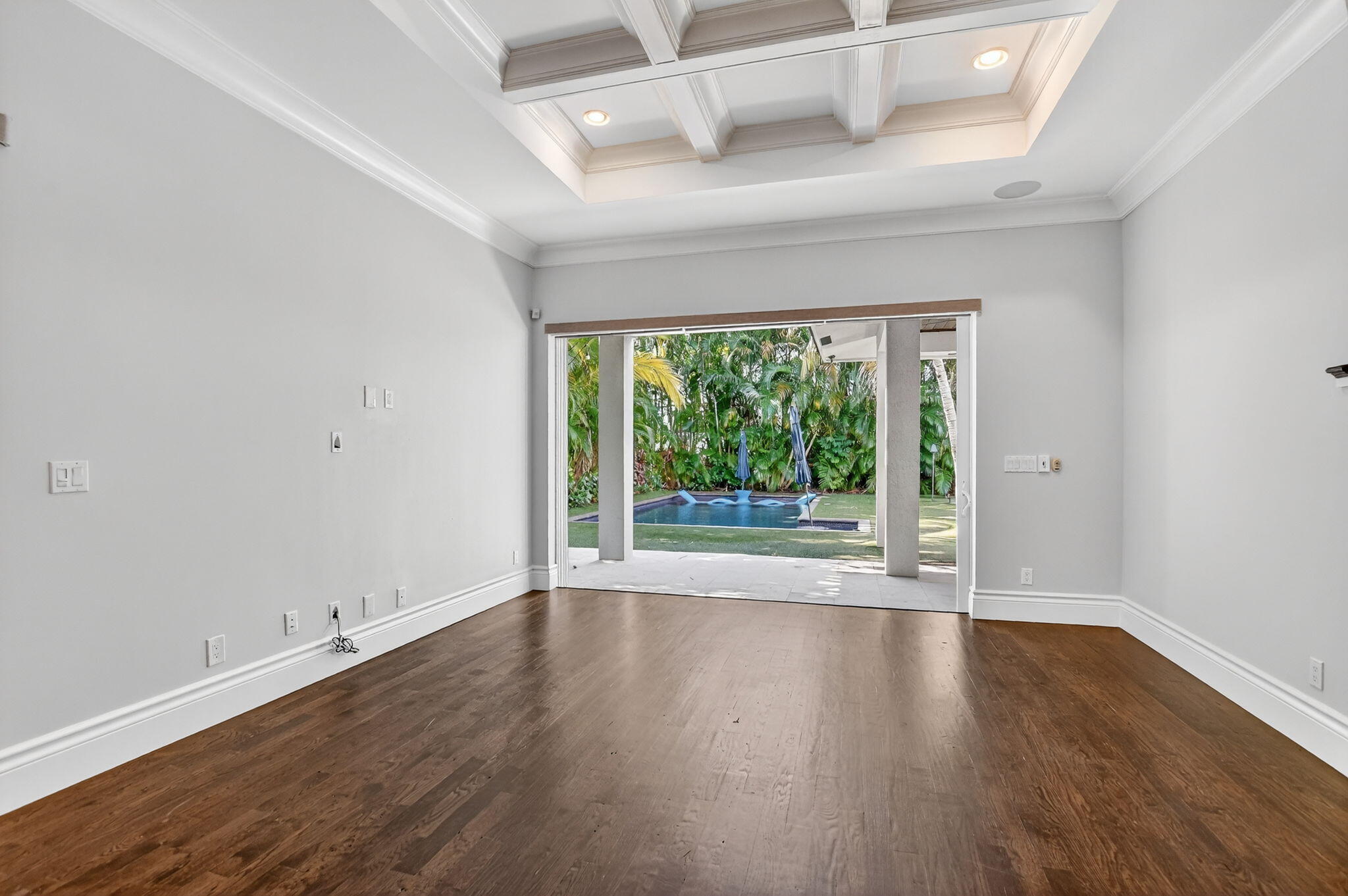 200 NW 10th Street
