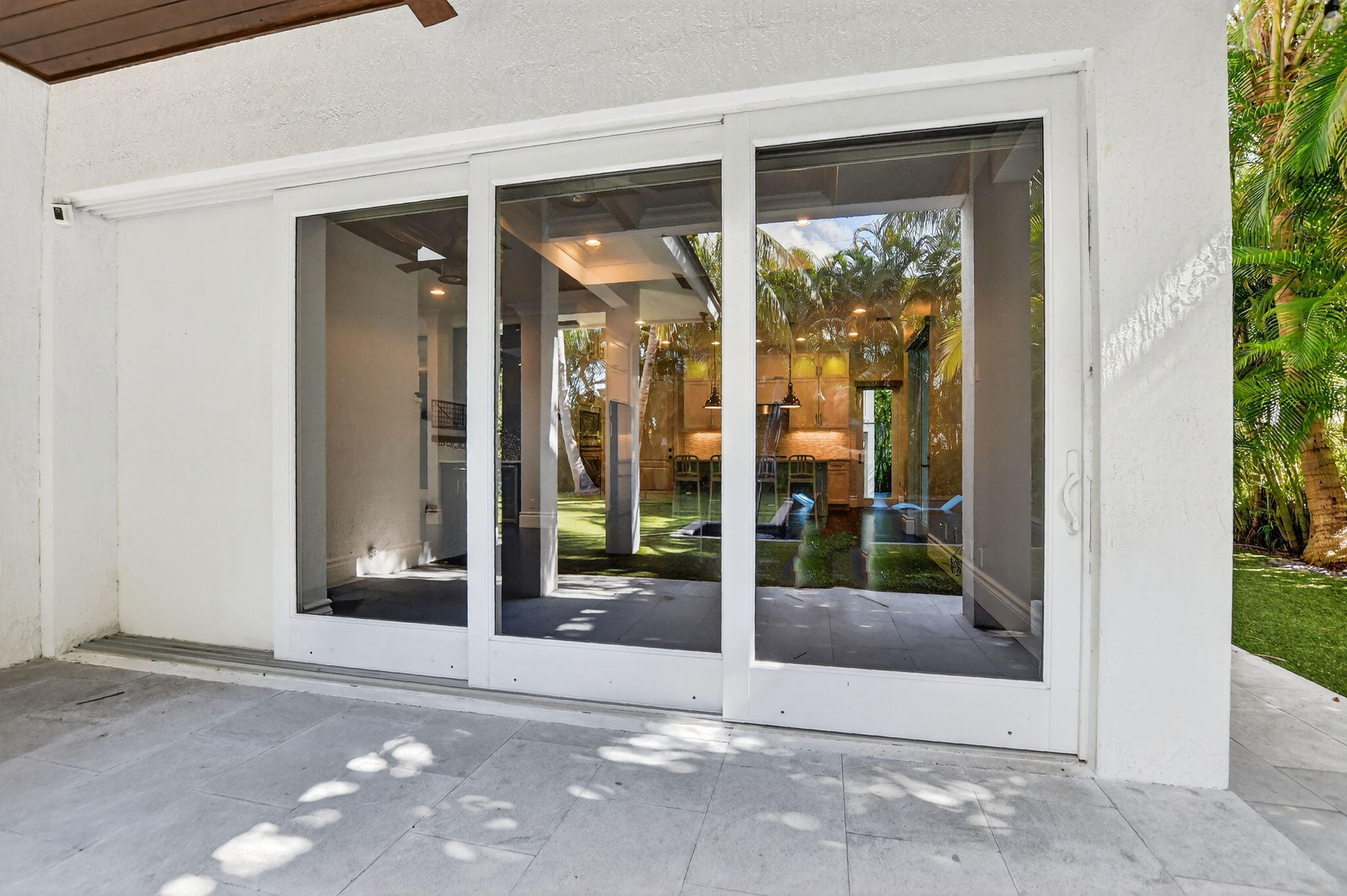 200 NW 10th Street