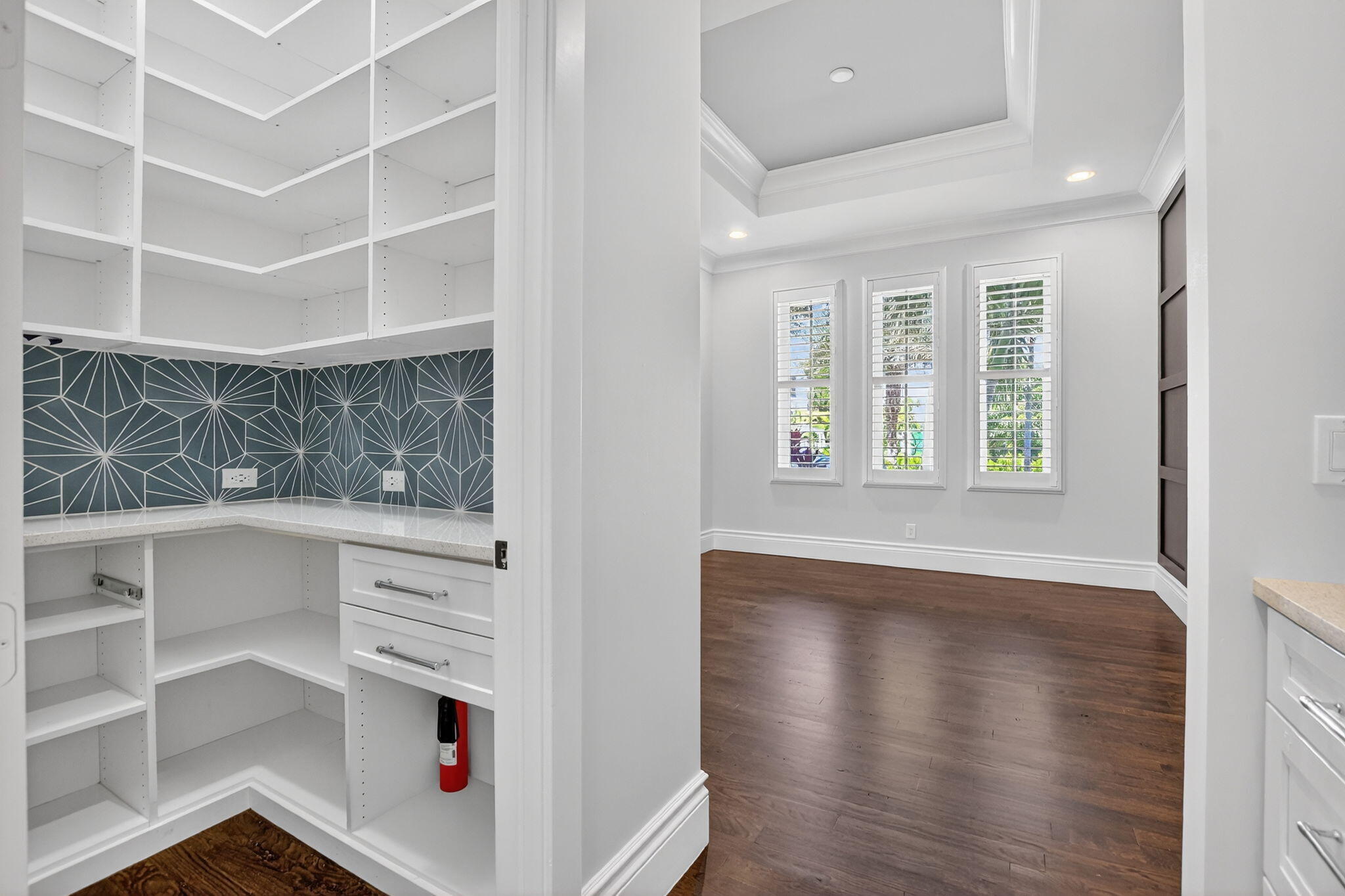 200 NW 10th Street