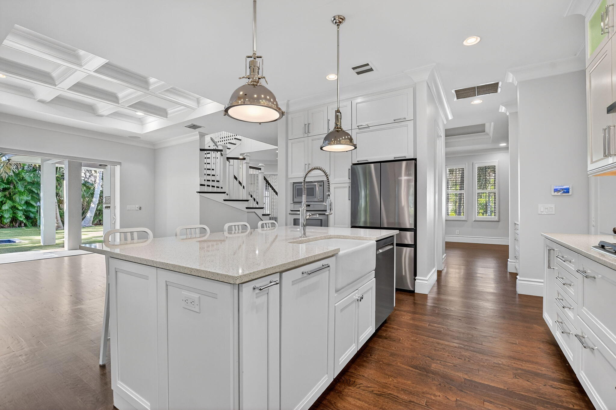 200 NW 10th Street
