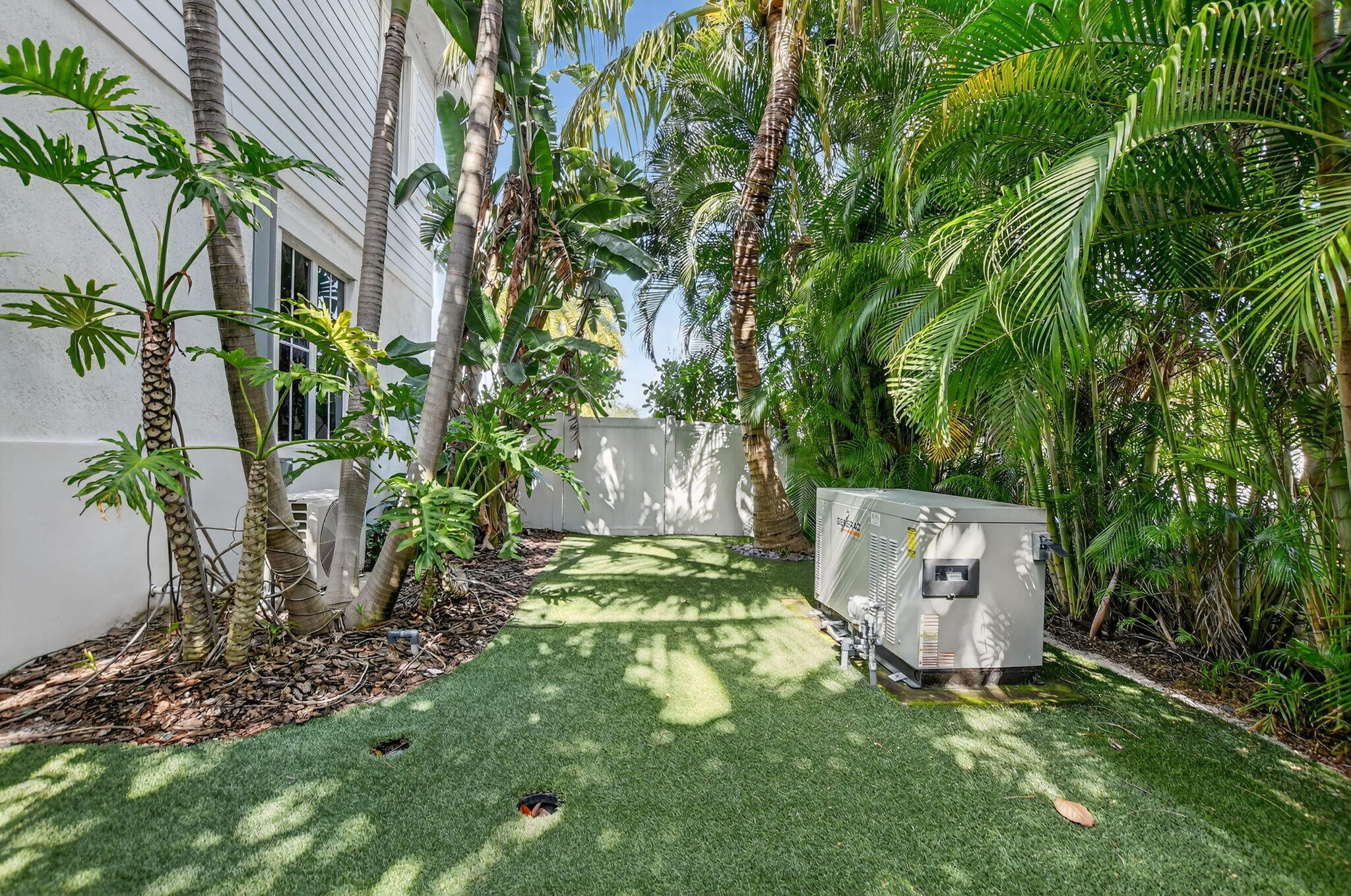 200 NW 10th Street