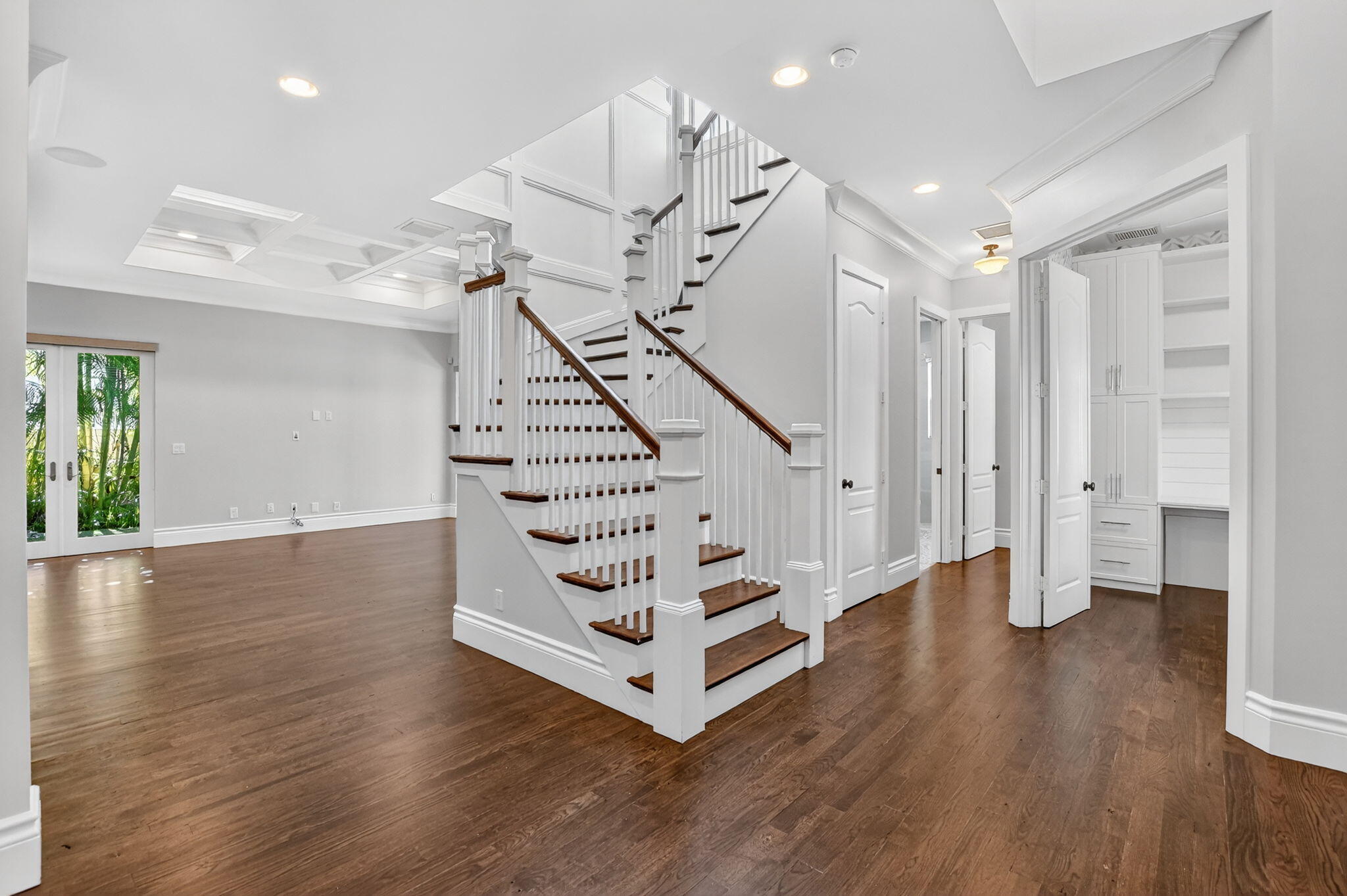 200 NW 10th Street