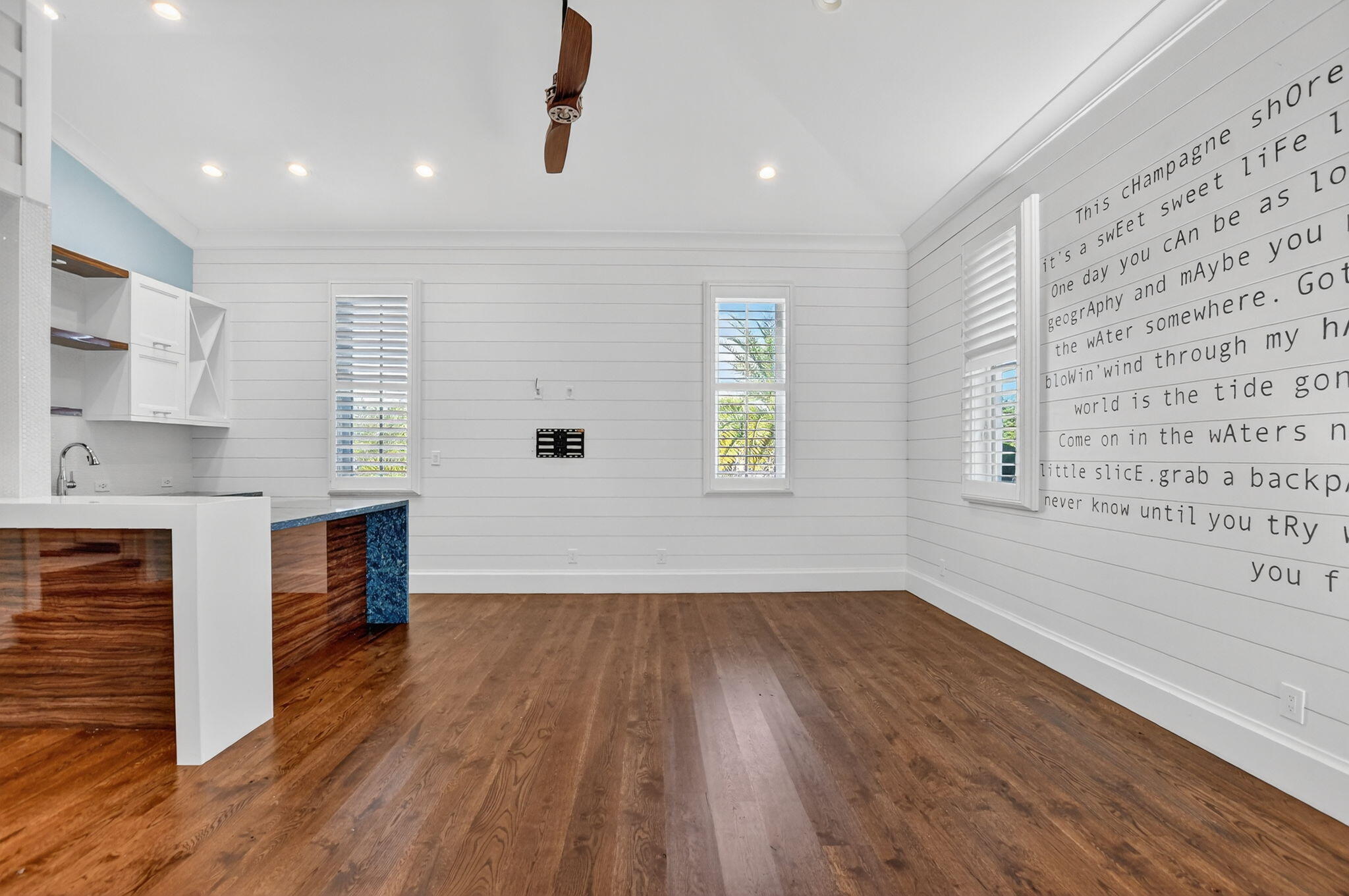 200 NW 10th Street