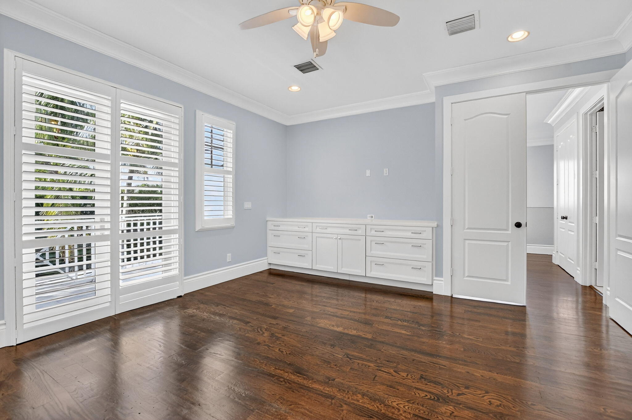 200 NW 10th Street