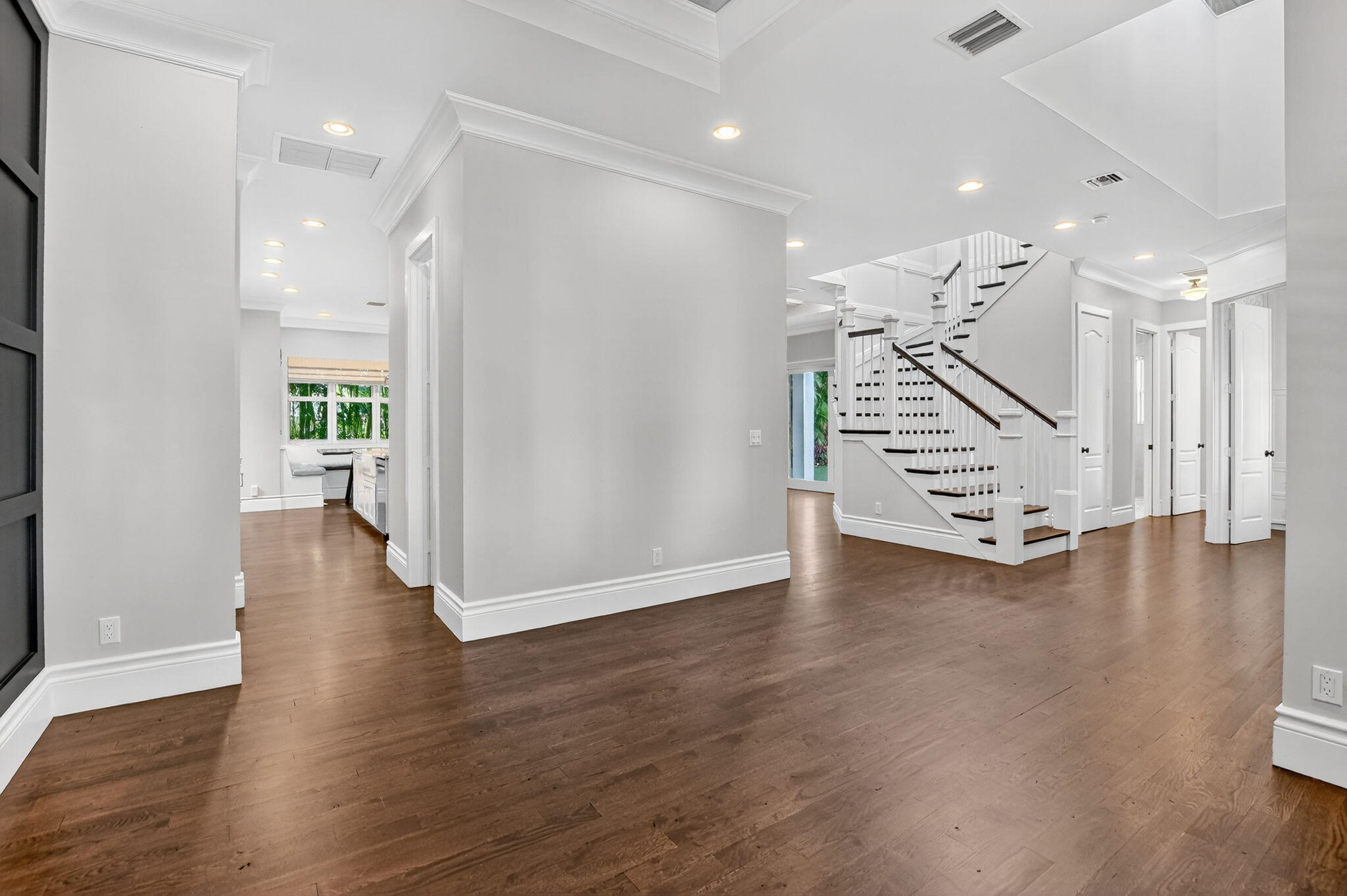 200 NW 10th Street