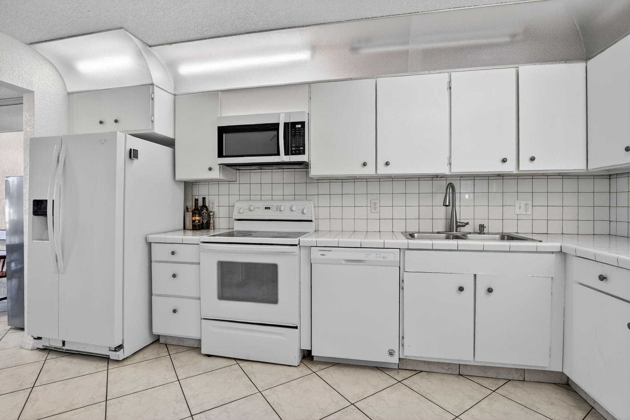 5650 Camino Del Sol 106