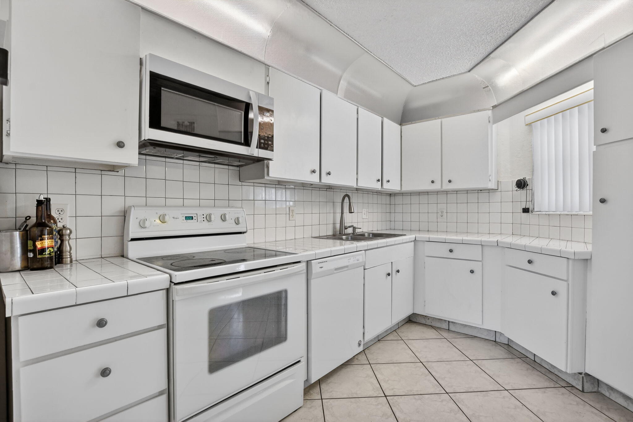 5650 Camino Del Sol 106