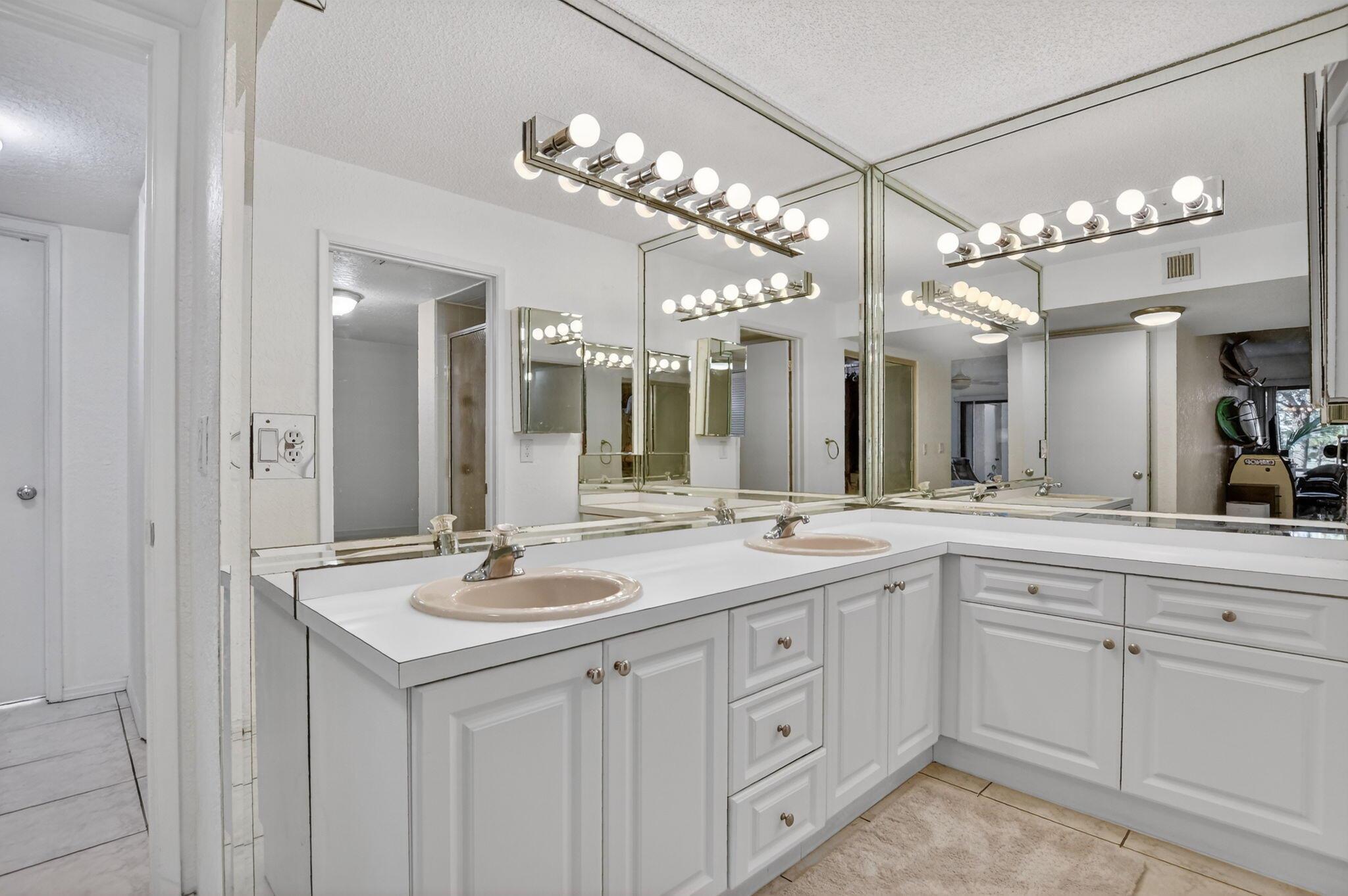 5650 Camino Del Sol 106