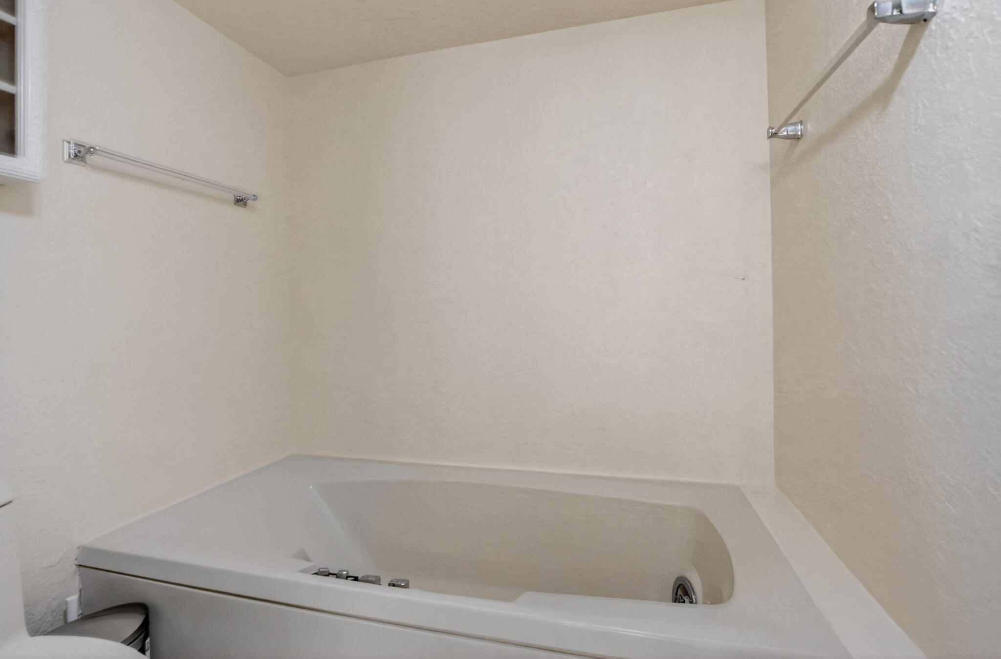 5650 Camino Del Sol 106