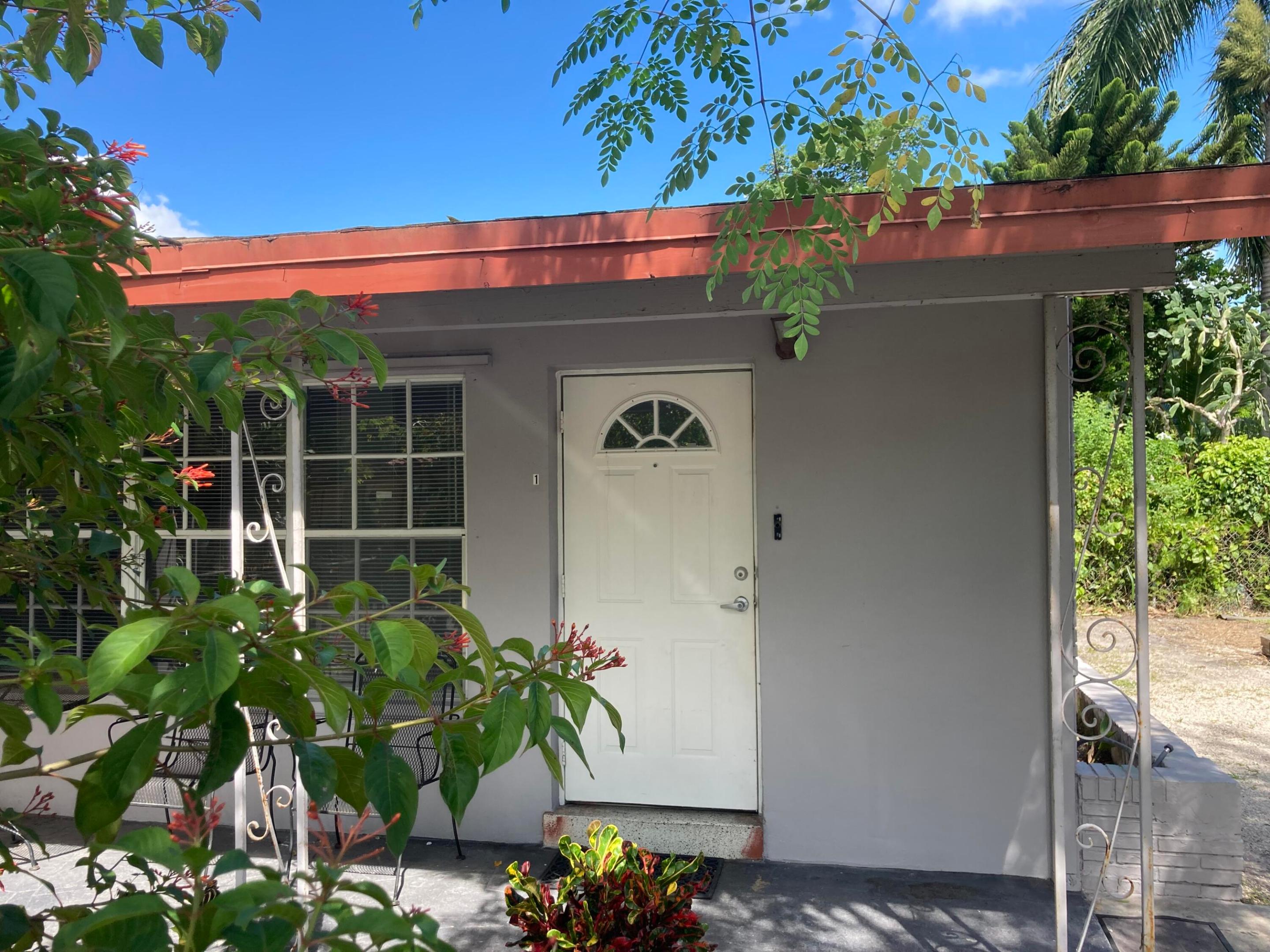 1701 NW 8th Avenue 1-2