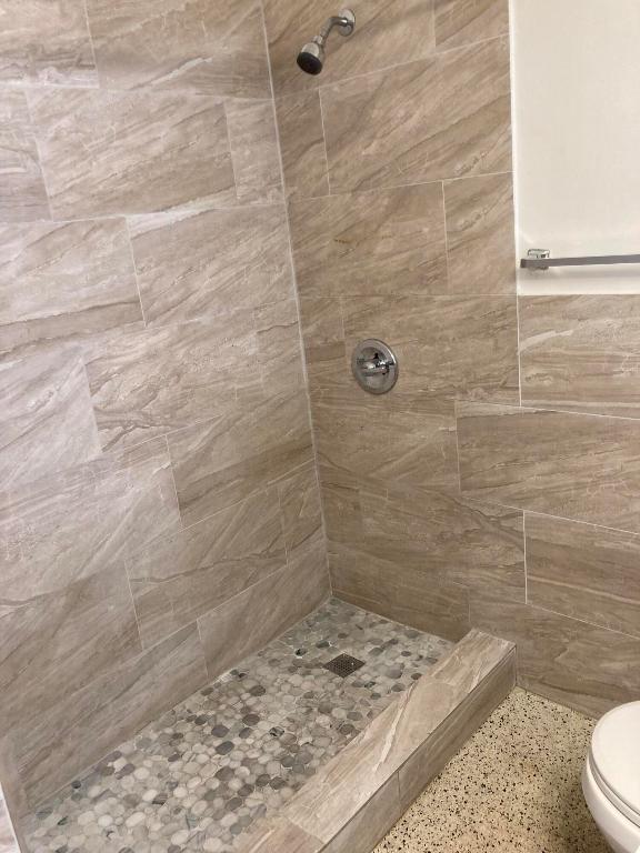 1701 NW 8th Avenue 1-2