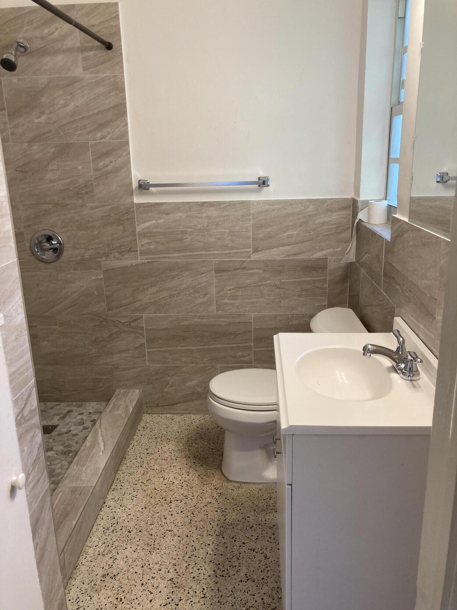 1701 NW 8th Avenue 1-2