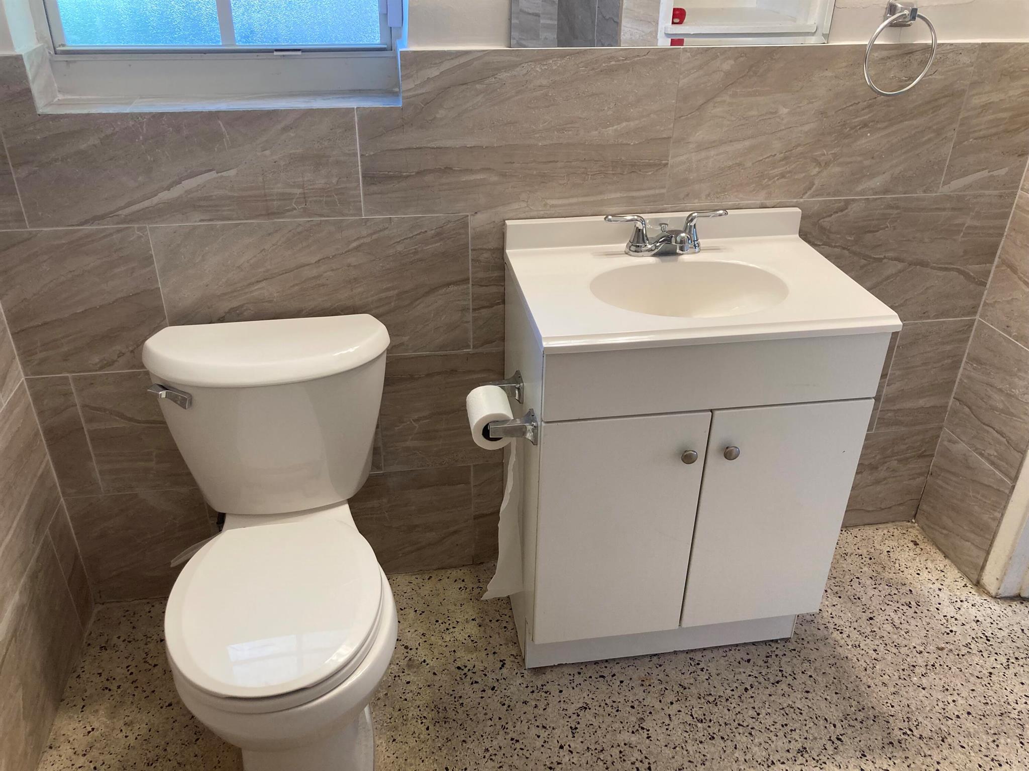 1701 NW 8th Avenue 1-2