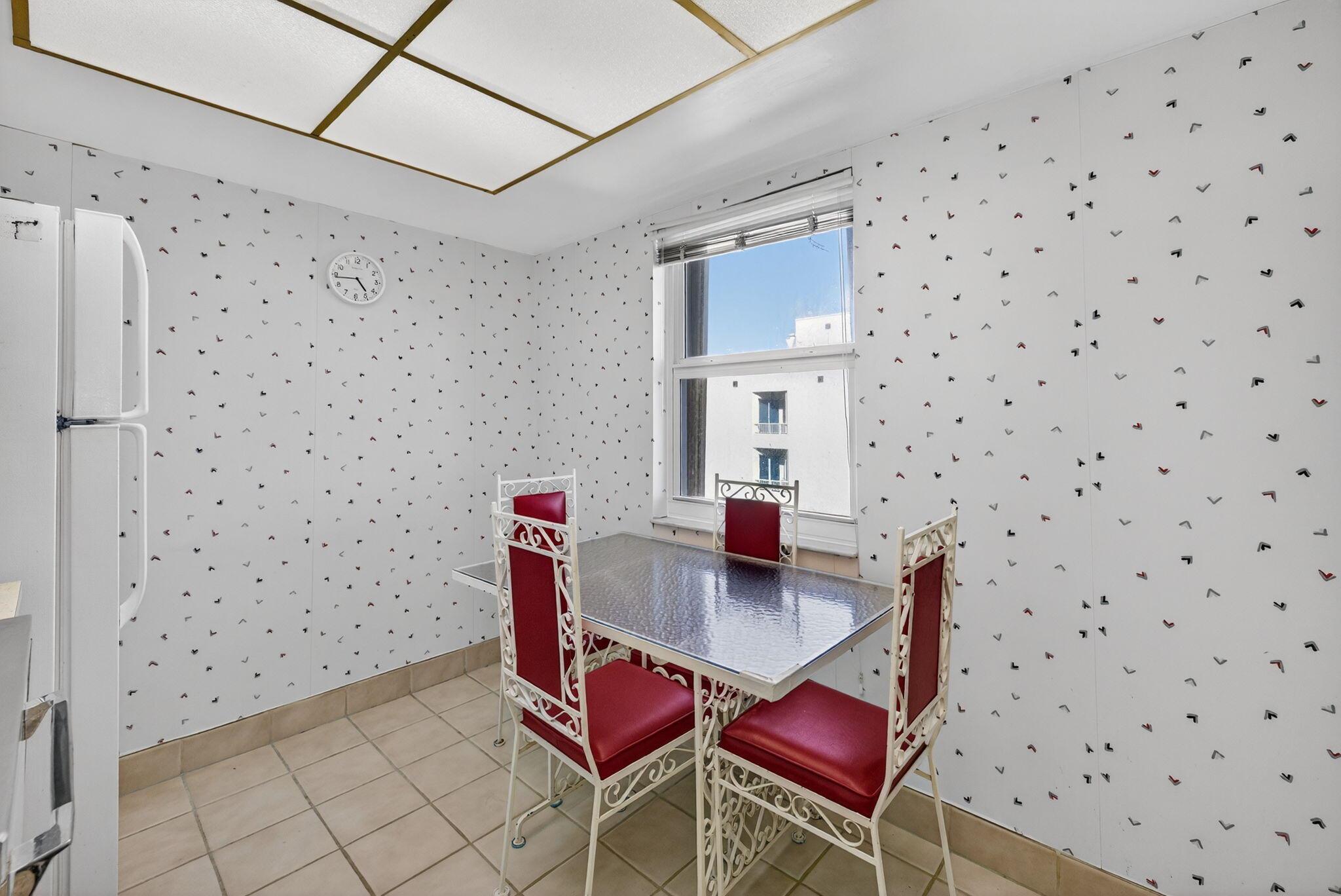 1069 Hillsboro Mile 802