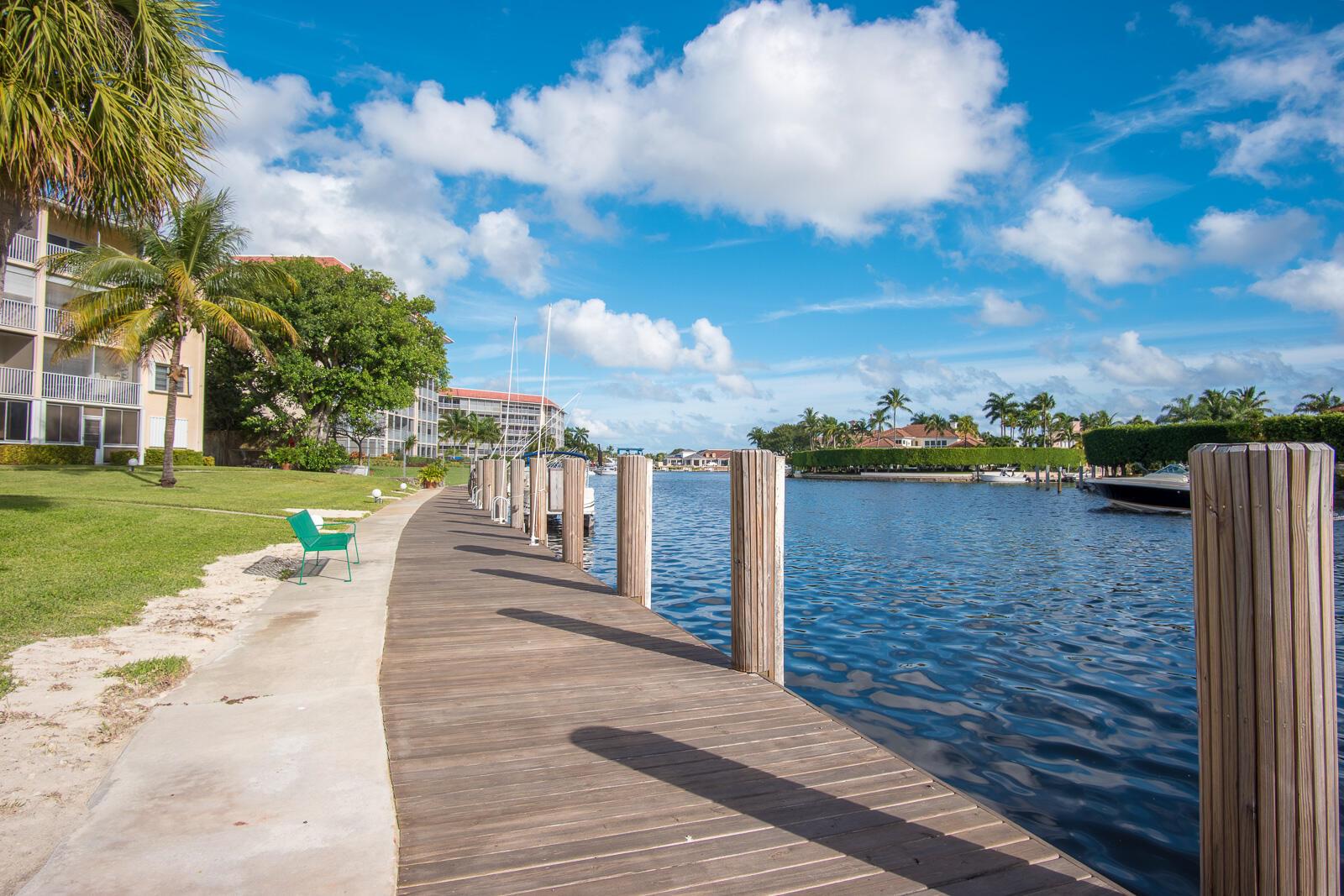 230 N Federal Highway 205