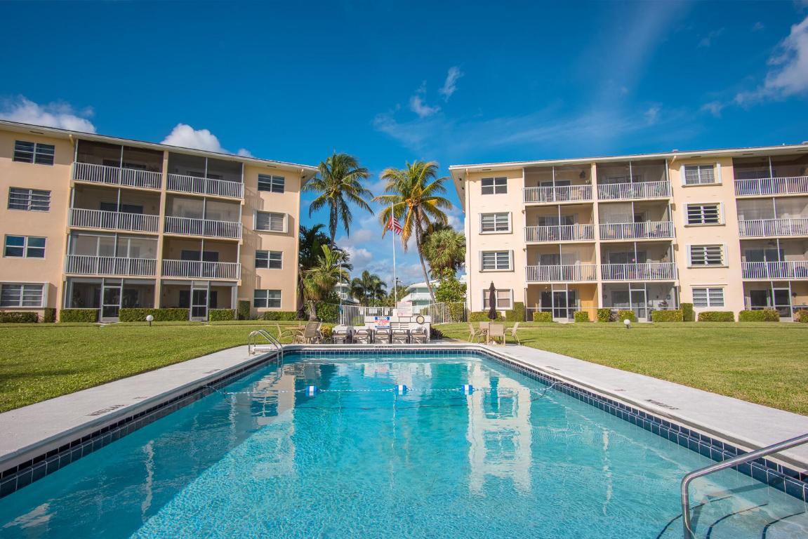 230 N Federal Highway 205