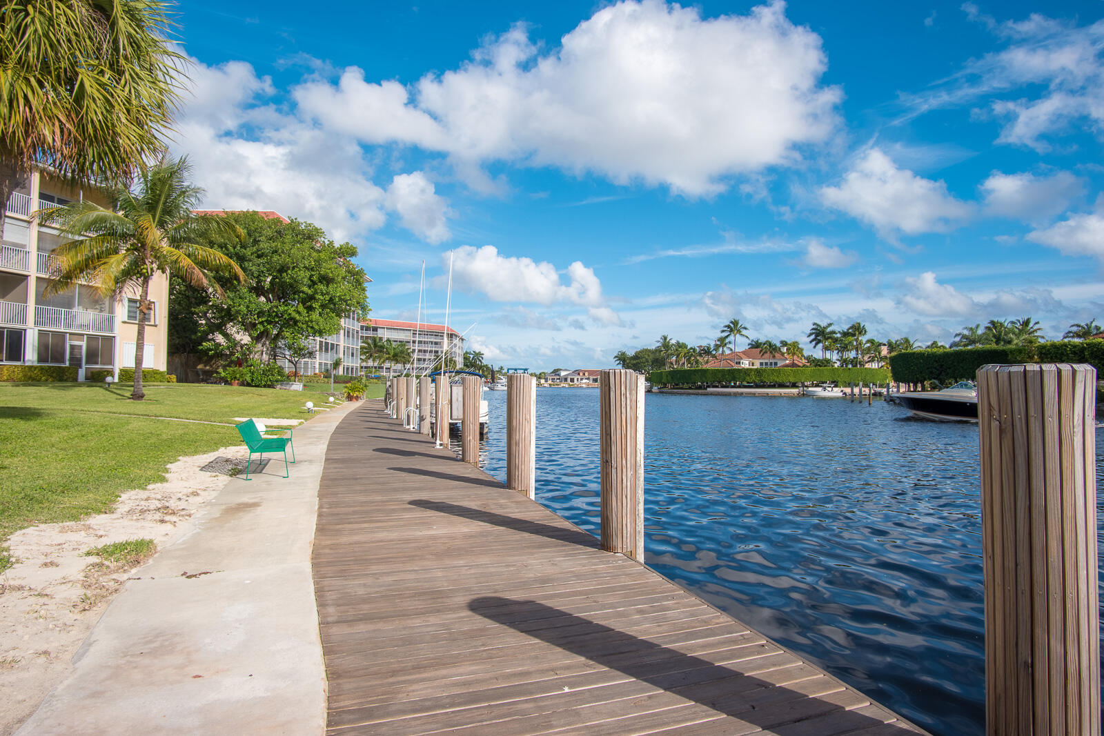 230 N Federal Highway 205