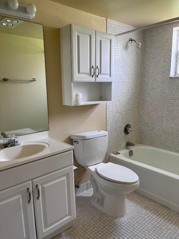 8141 SW 24th Court 108, Davie Unit: 108