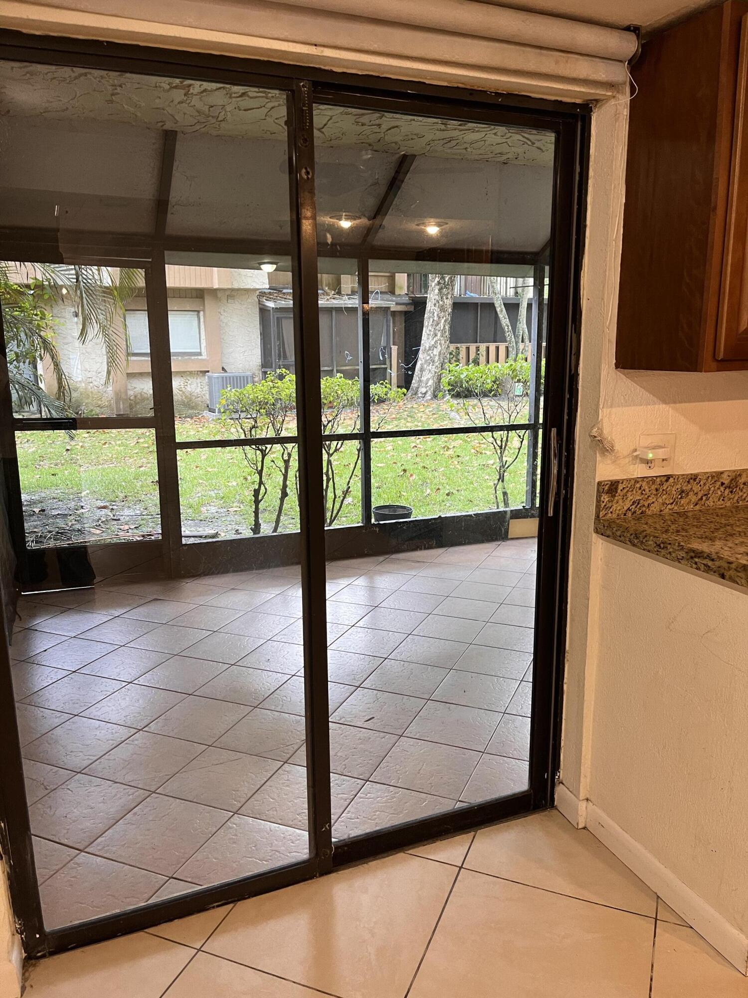 208 Wimbledon Lake Drive 208, Plantation Unit: 208