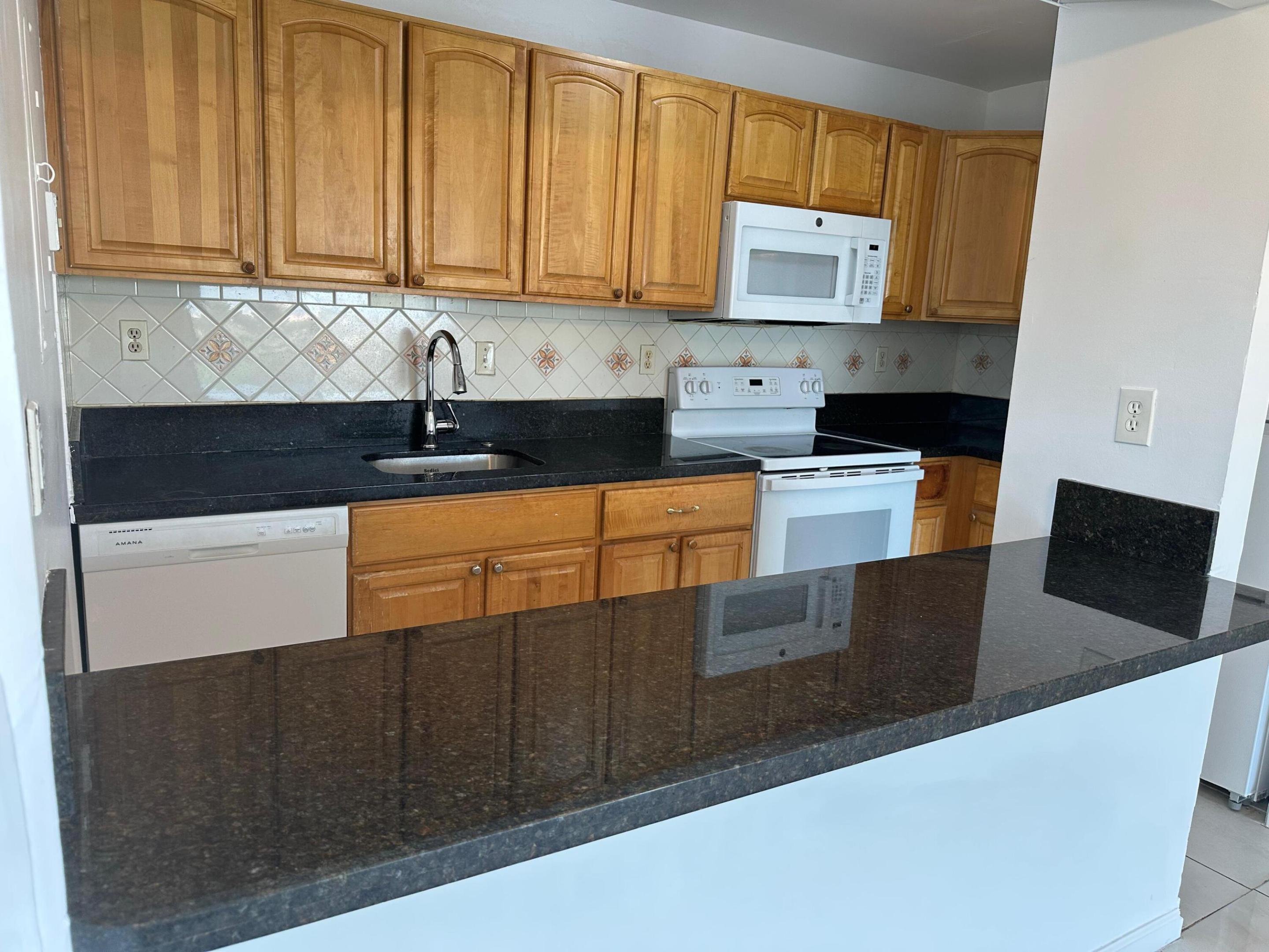 505 S Pine Island Road 407b