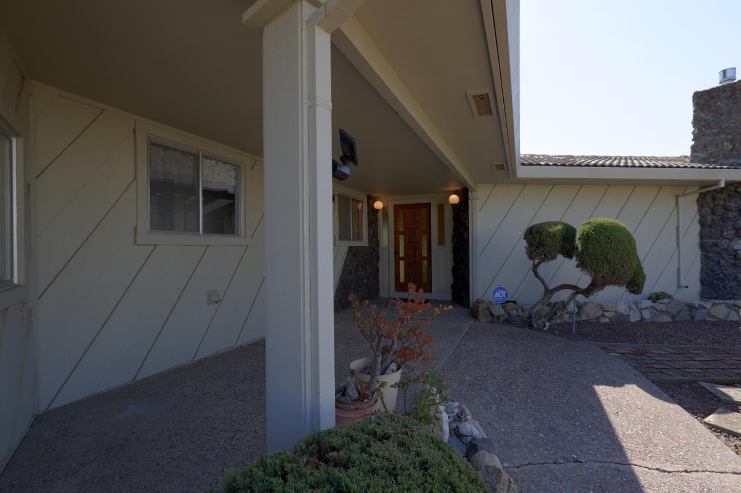 262 Donald DR