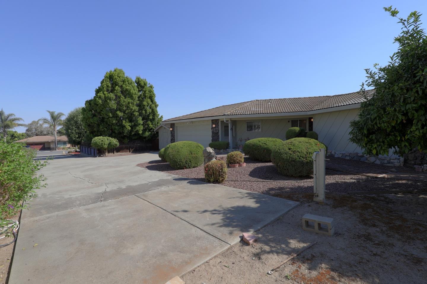 262 Donald DR