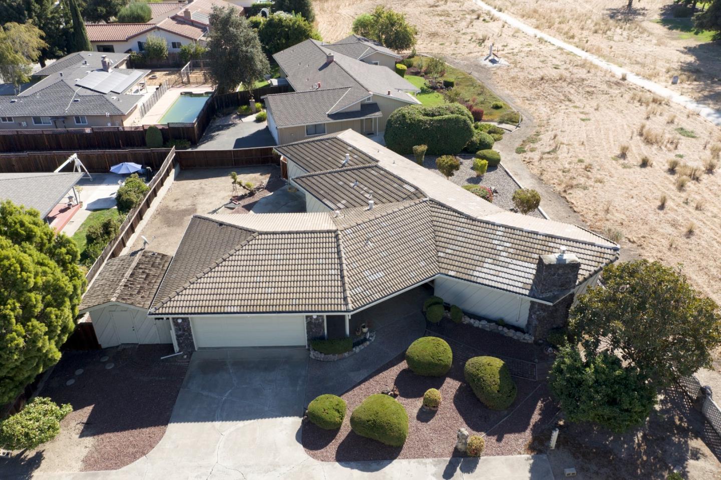 262 Donald DR
