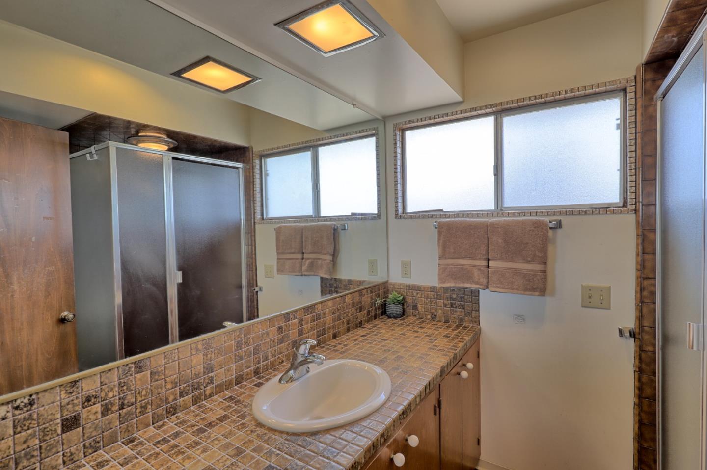 262 Donald DR